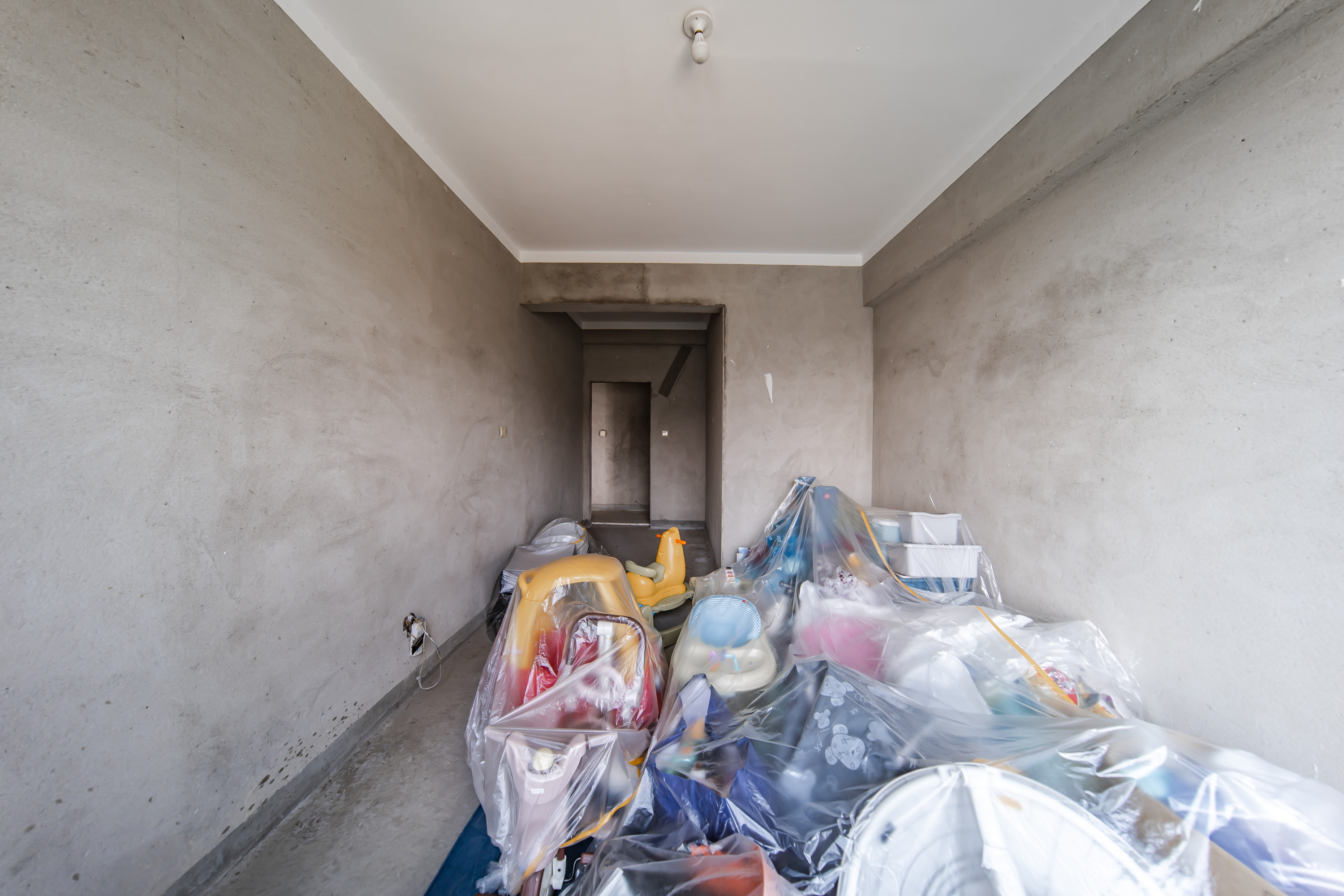 中天栖溪里  4室2厅2卫    350.0万 中天栖溪里  4室2厅2卫    350.0万卧室