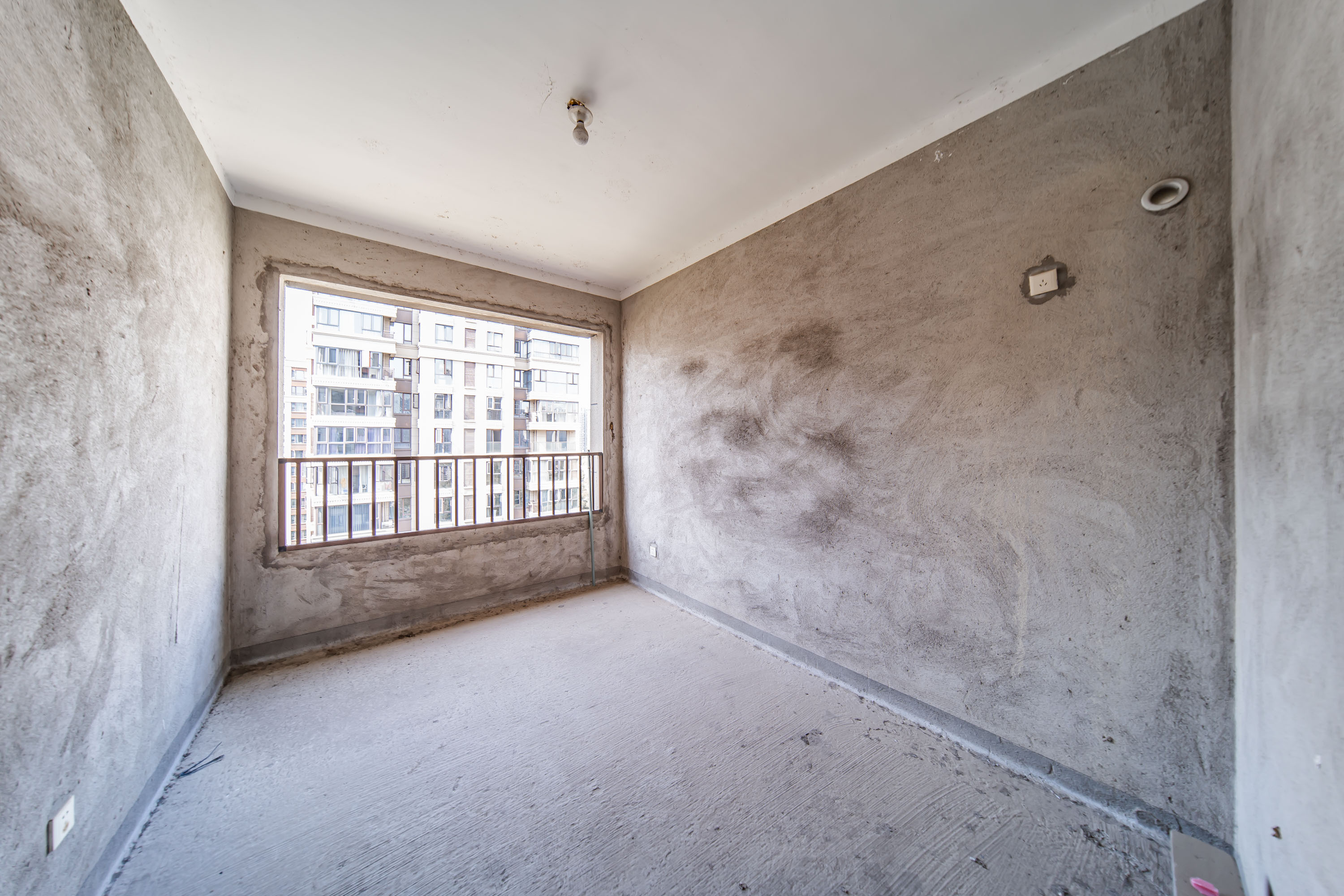 中天栖溪里  4室2厅2卫    350.0万 中天栖溪里  4室2厅2卫    350.0万卧室