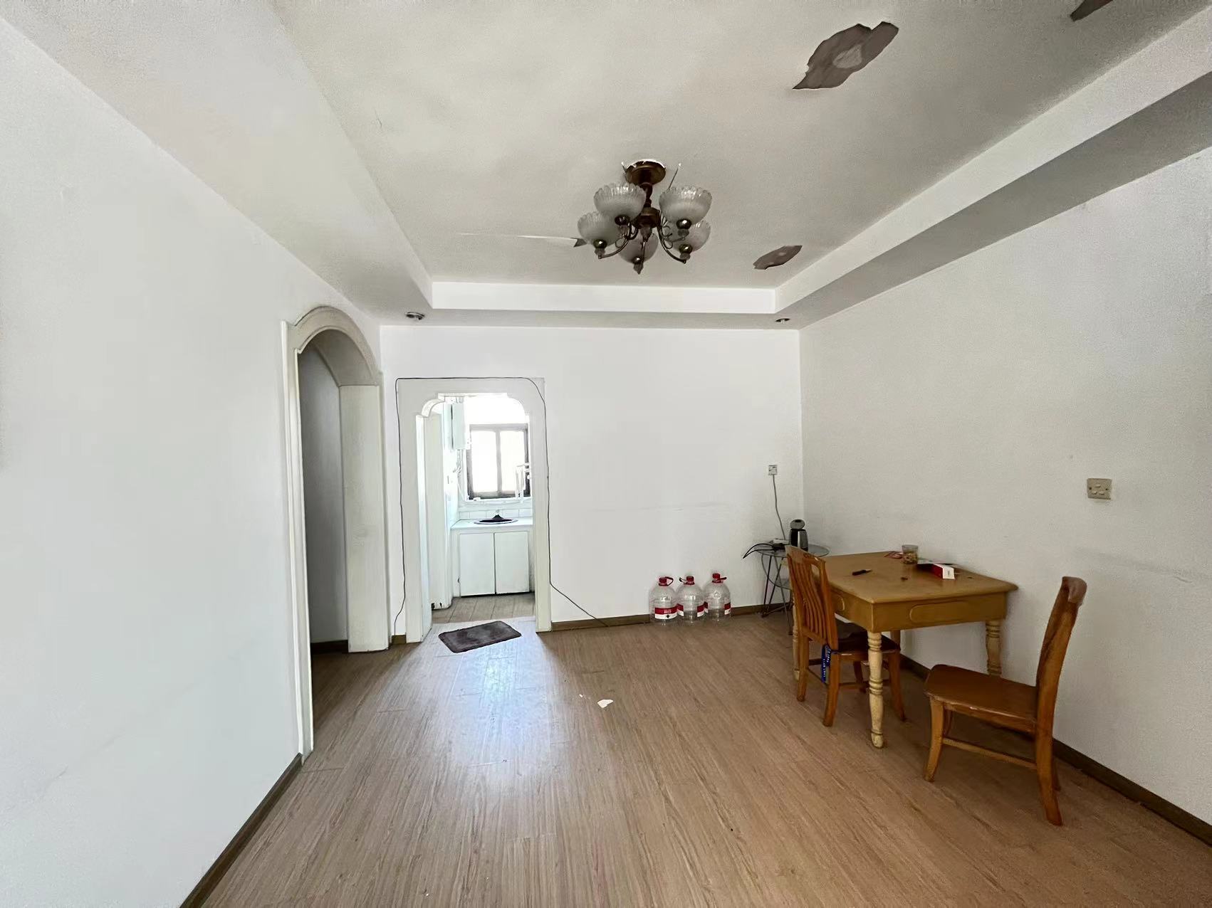 教委宿舍 4室2厅1卫 36.0万 教委宿舍 4室2厅1卫 36.0万室内图