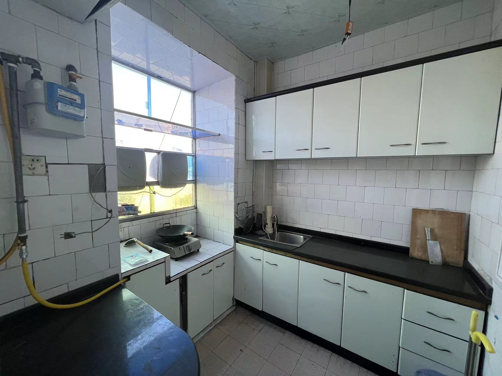 教委宿舍 4室2厅1卫 36.0万 教委宿舍 4室2厅1卫 36.0万室内图