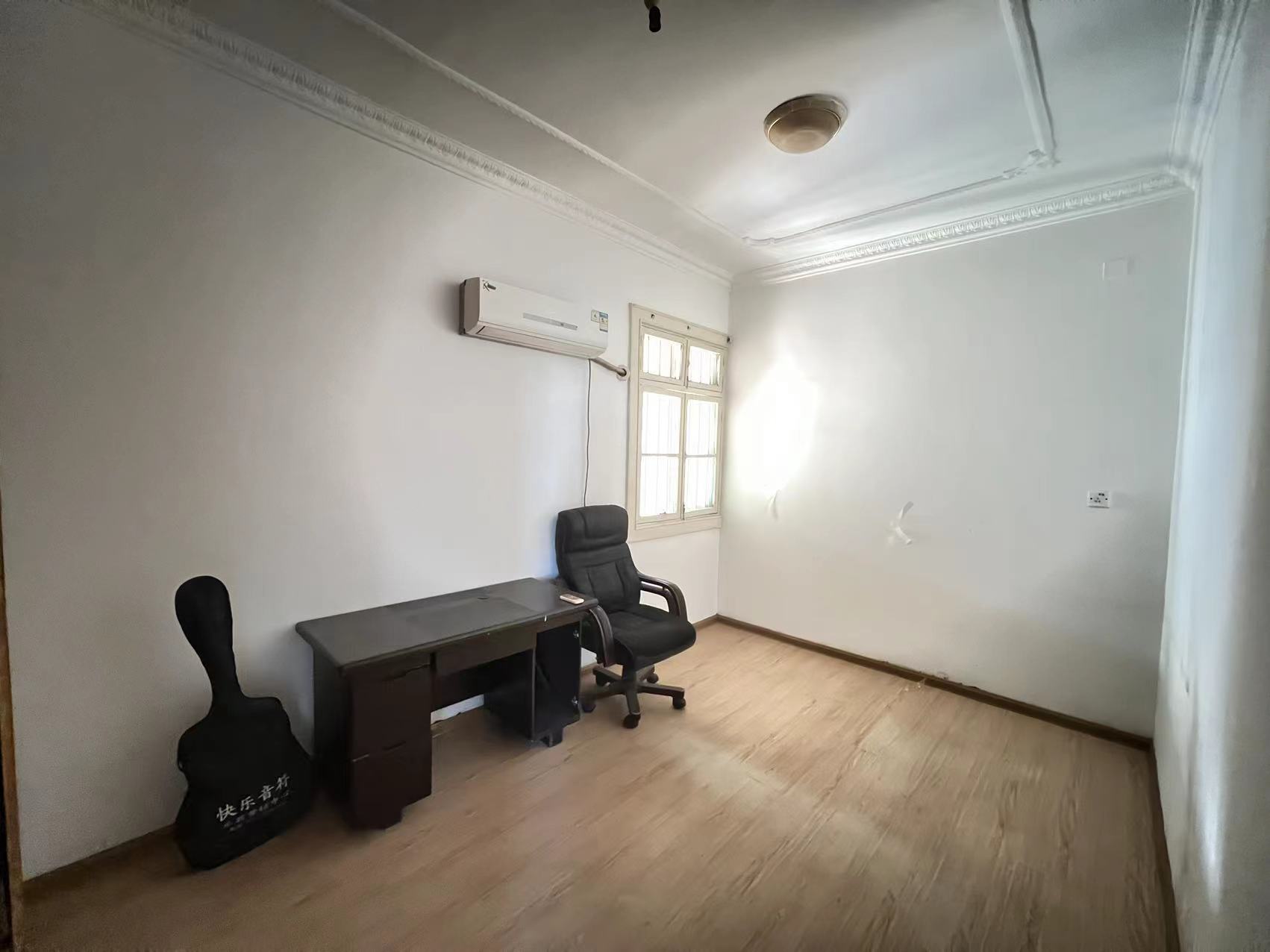 教委宿舍 4室2厅1卫 36.0万 教委宿舍 4室2厅1卫 36.0万室内图