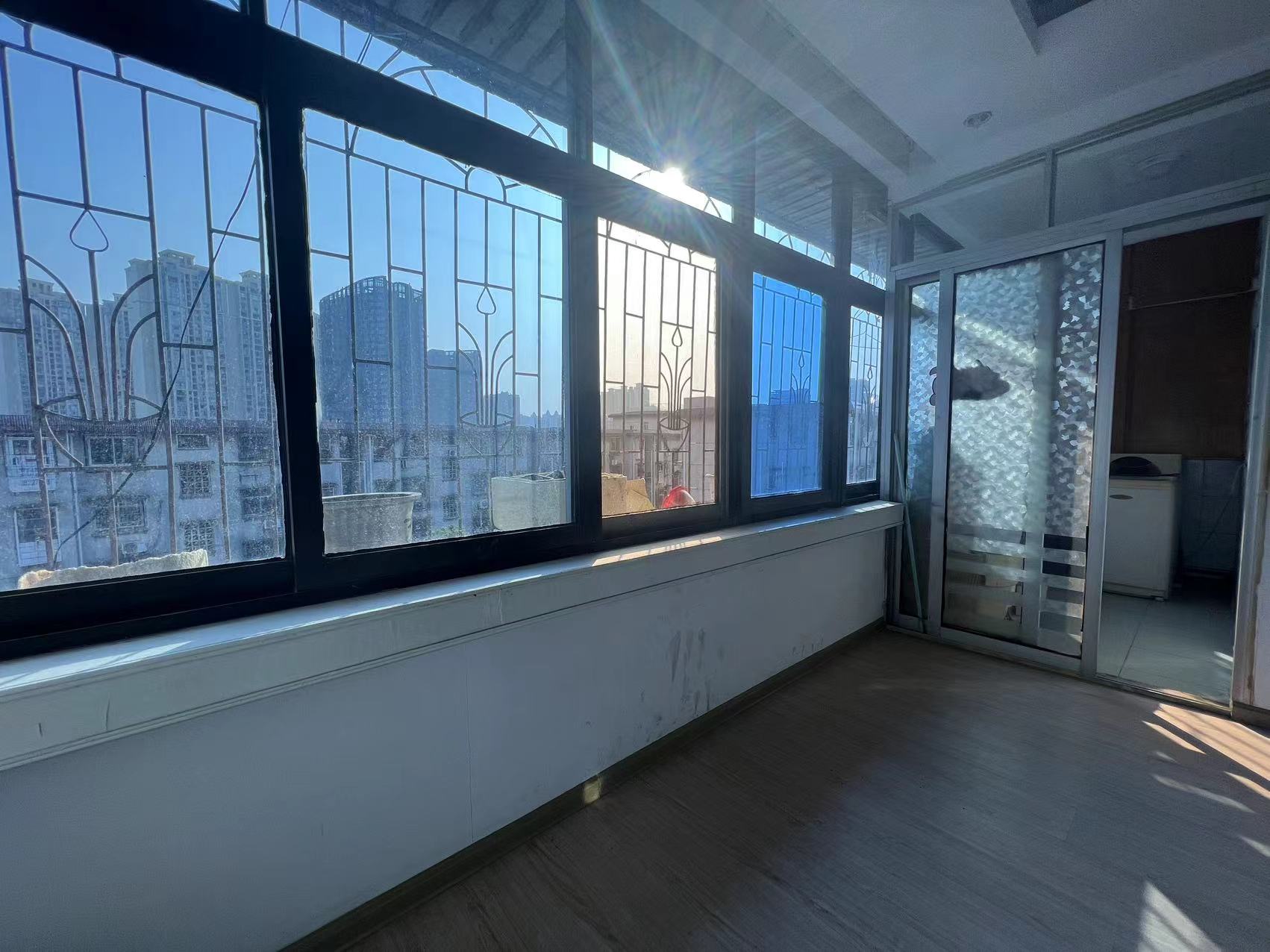 教委宿舍 4室2厅1卫 36.0万 教委宿舍 4室2厅1卫 36.0万室内图