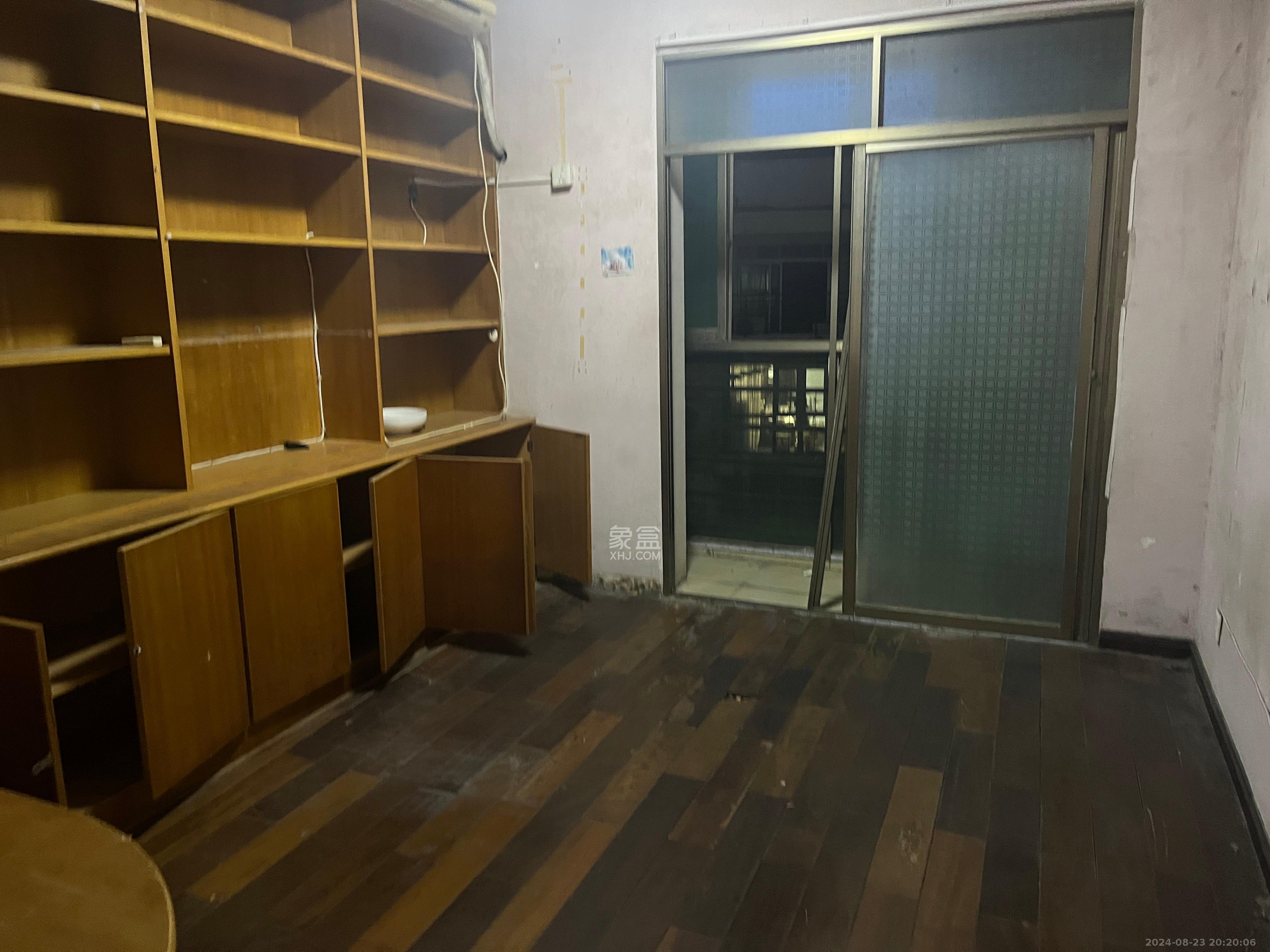 锦绣华天  3室1厅2卫   3200.00元/月室内图