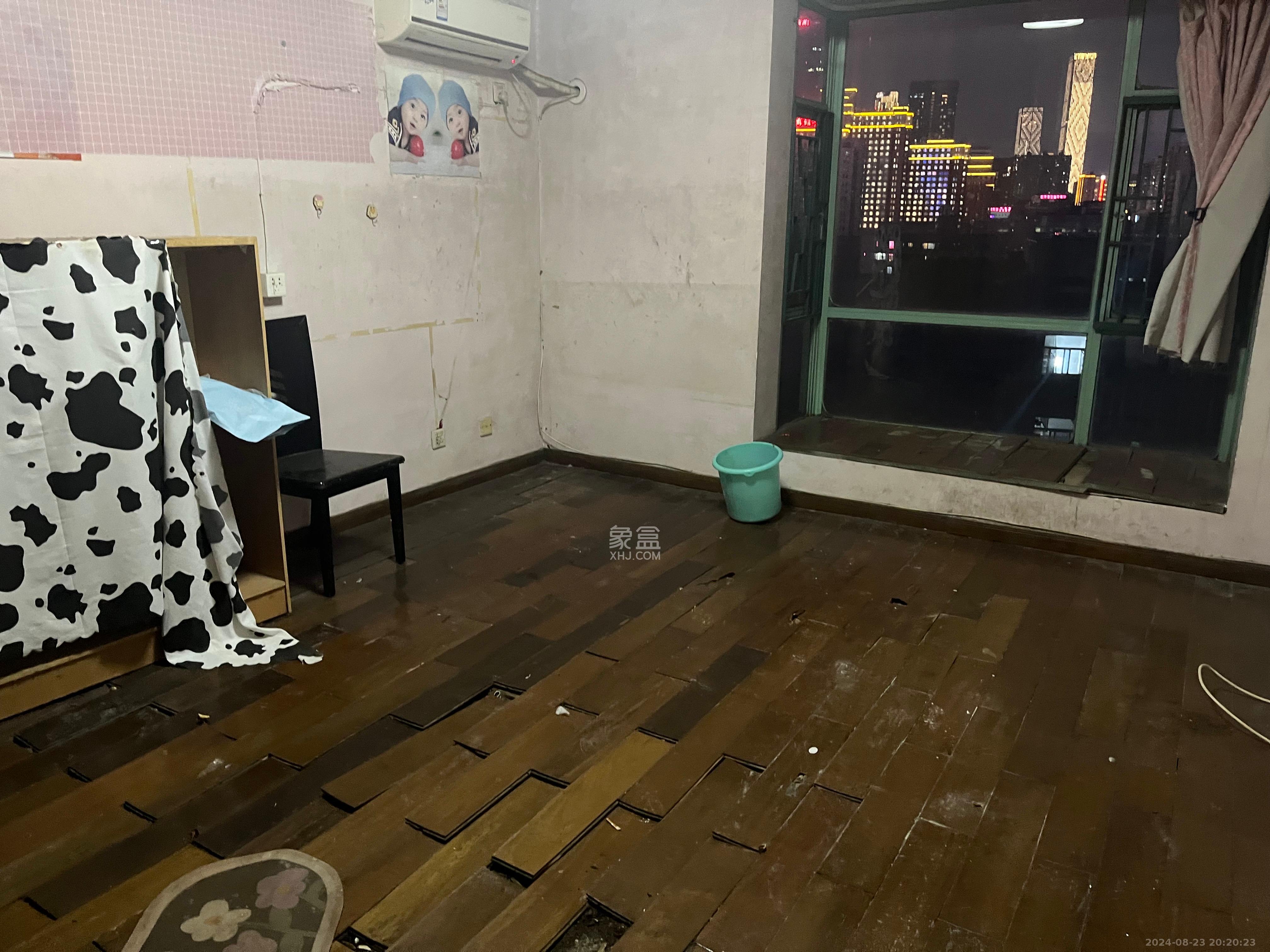 锦绣华天  3室1厅2卫   3200.00元/月室内图