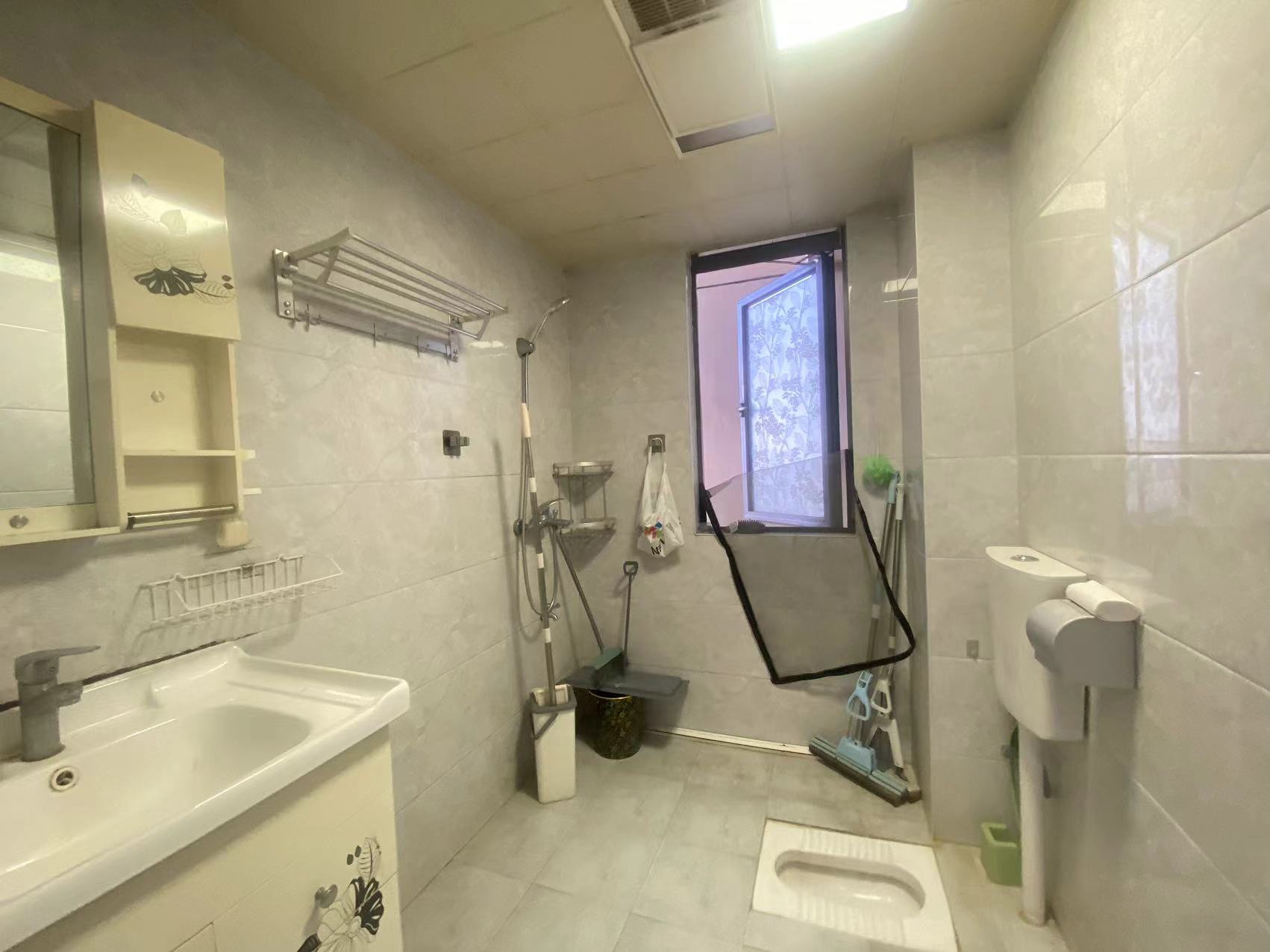 流金岁月-华晨国际  1室0厅0卫    48.0万 流金岁月-华晨国际  1室0厅0卫    48.0万室内图