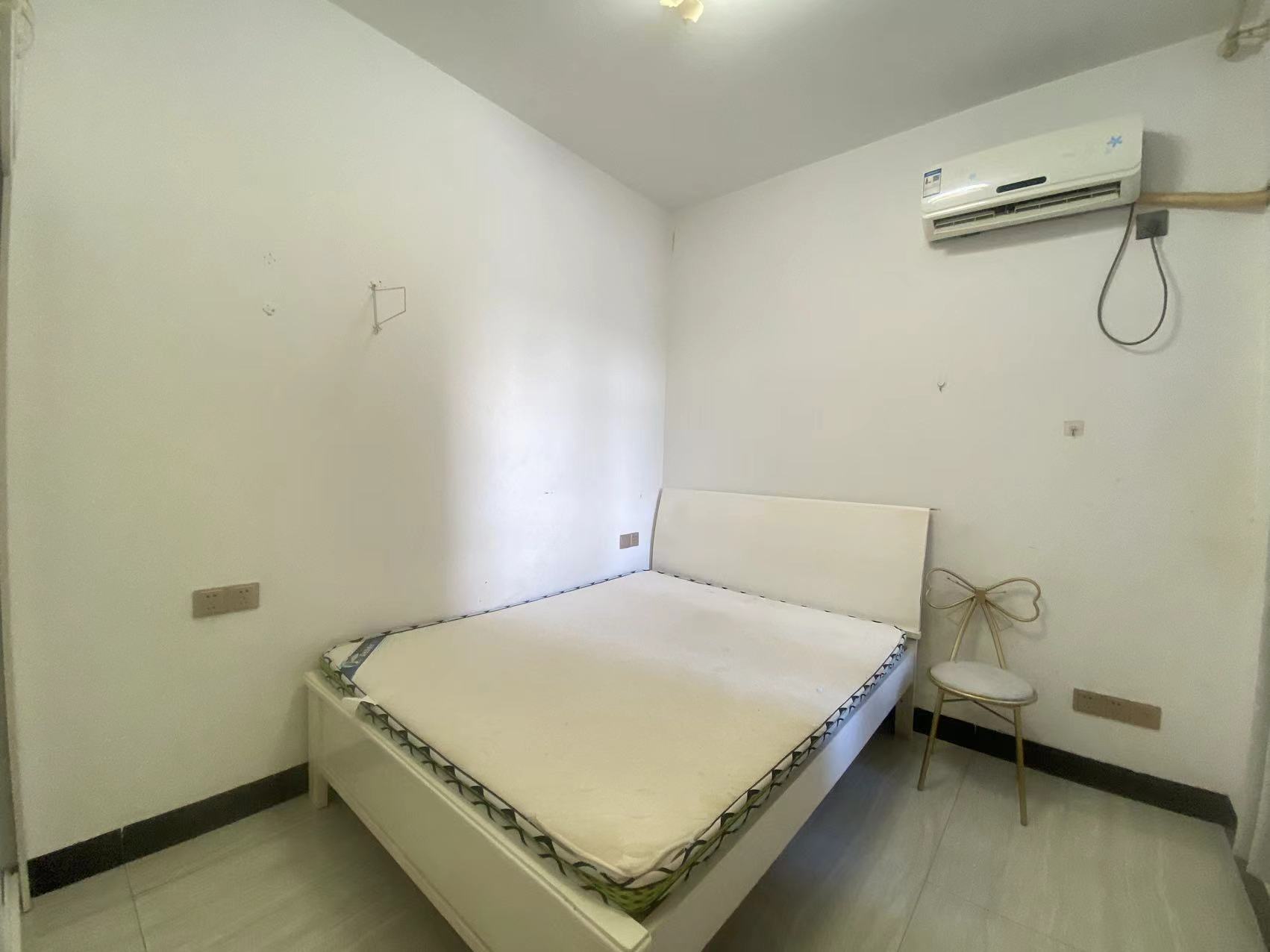 流金岁月-华晨国际  1室0厅0卫    48.0万 流金岁月-华晨国际  1室0厅0卫    48.0万室内图