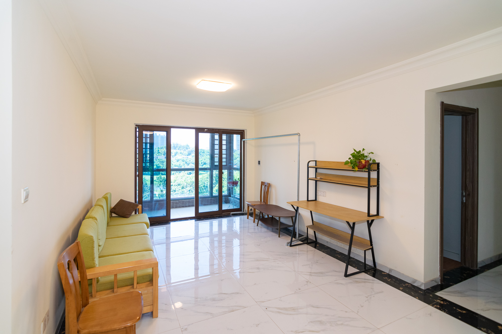 碧桂园高尔夫花园  4室2厅2卫    82.0万 碧桂园高尔夫花园  4室2厅2卫    82.0万客厅