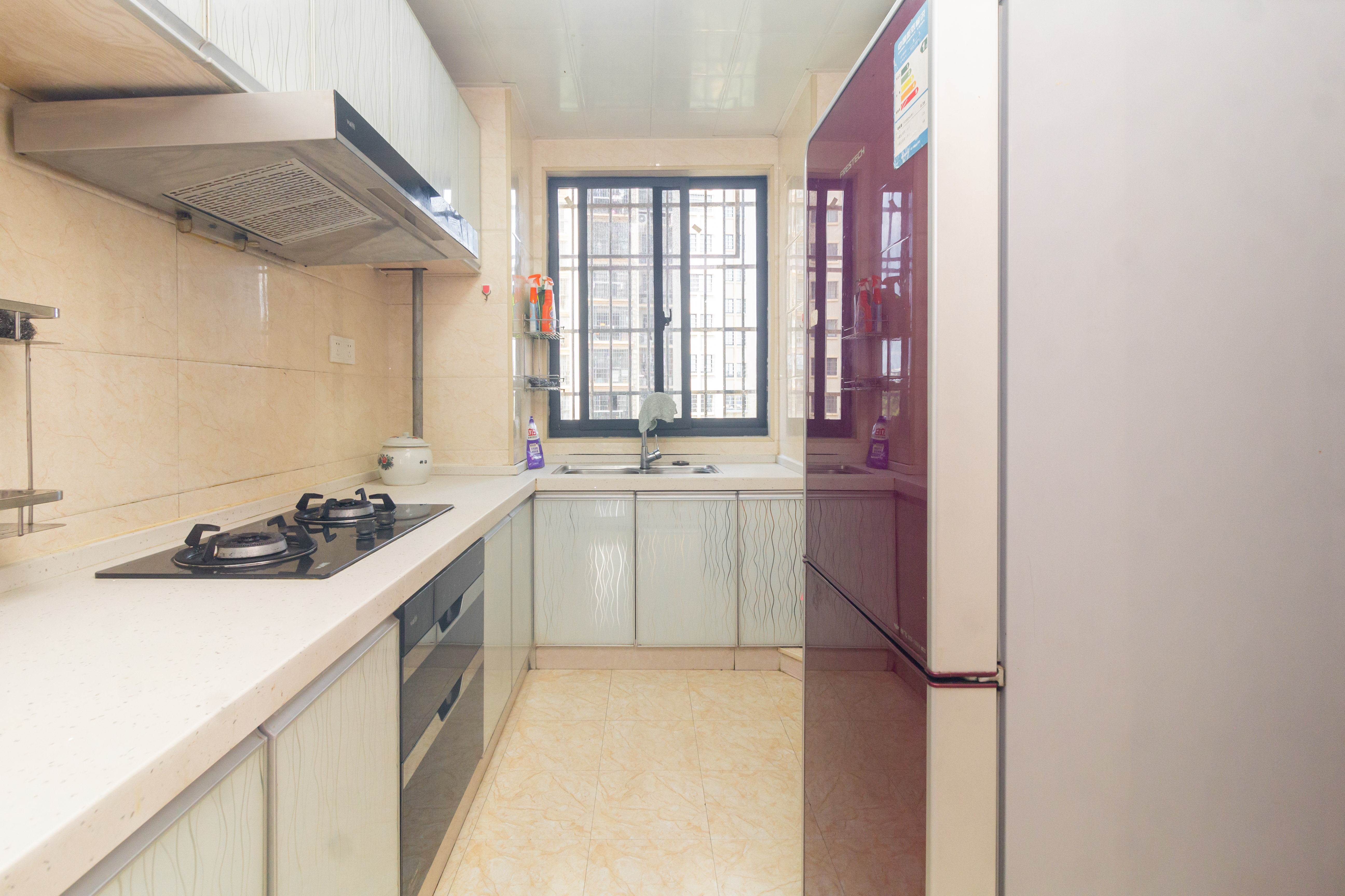 佳美紫郡 3室2厅2卫 81.0万 佳美紫郡 3室2厅2卫 81.0万厨房