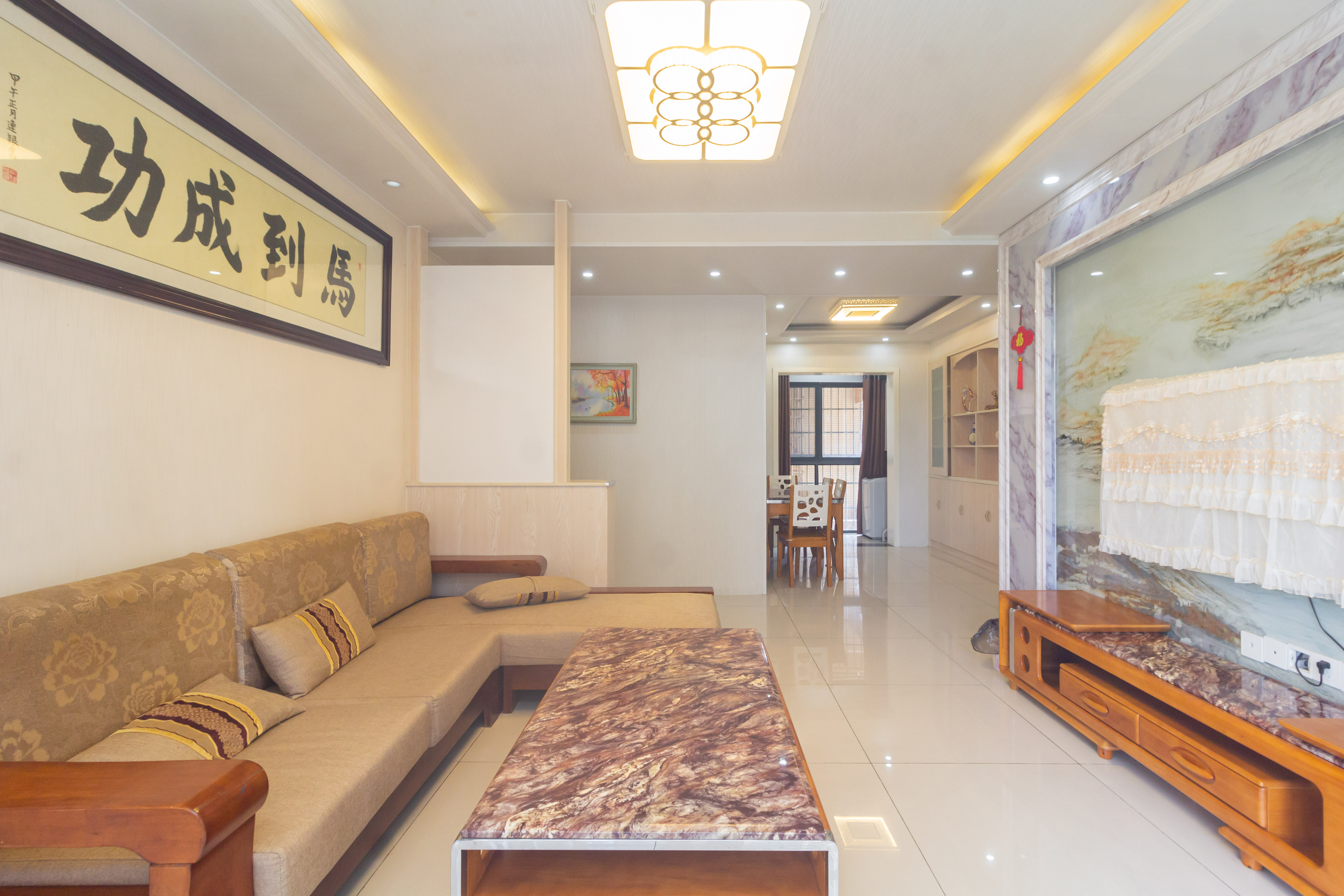 佳美紫郡 3室2厅2卫 81.0万 佳美紫郡 3室2厅2卫 81.0万客厅