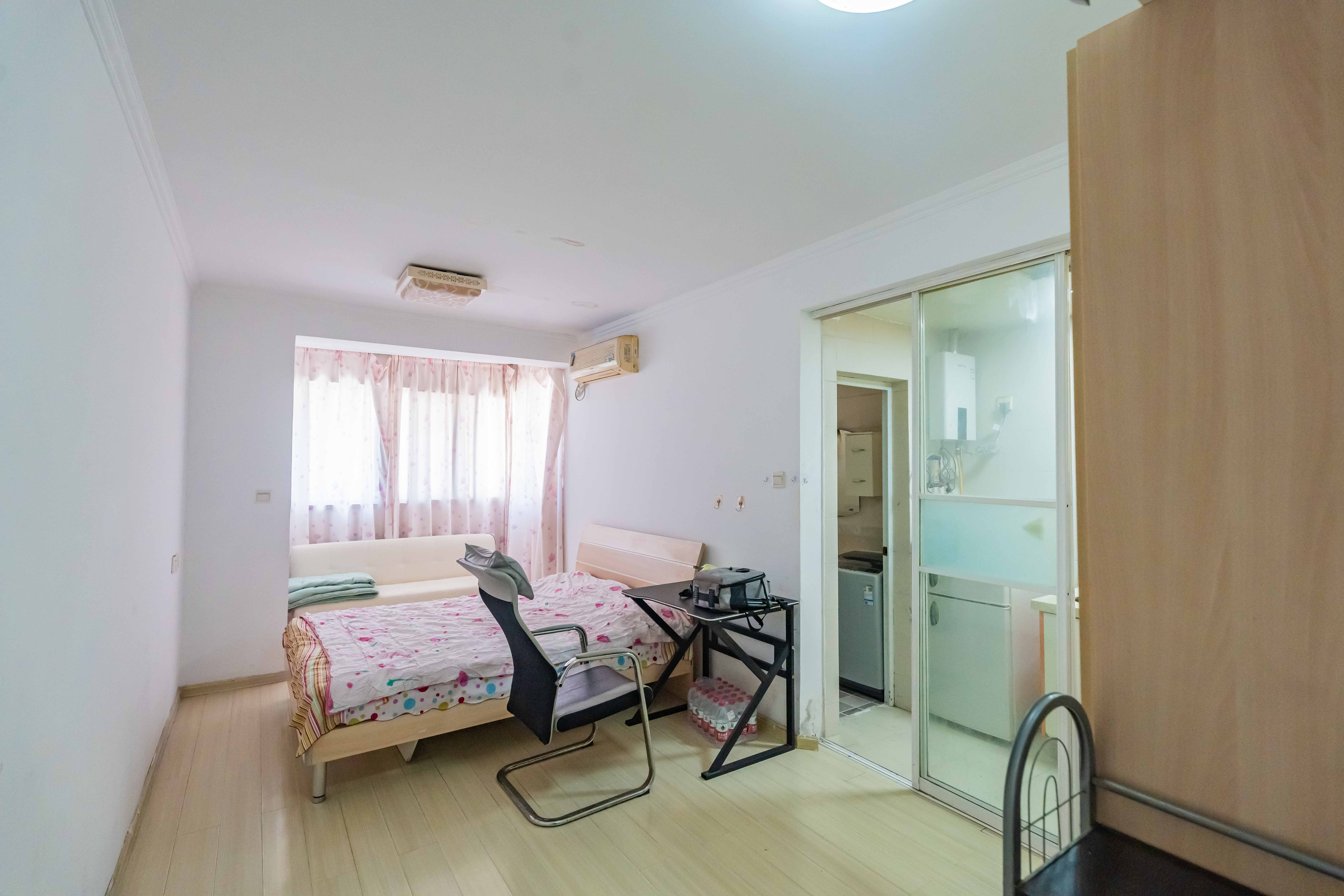 御景龙城  1室1厅1卫   16.50万卧室