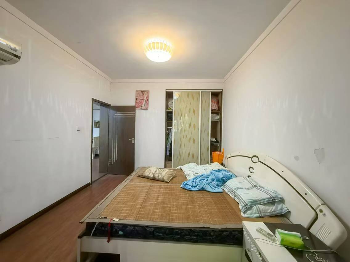 楠湖山庄  2室2厅1卫    40.0万 楠湖山庄  2室2厅1卫    40.0万室内图