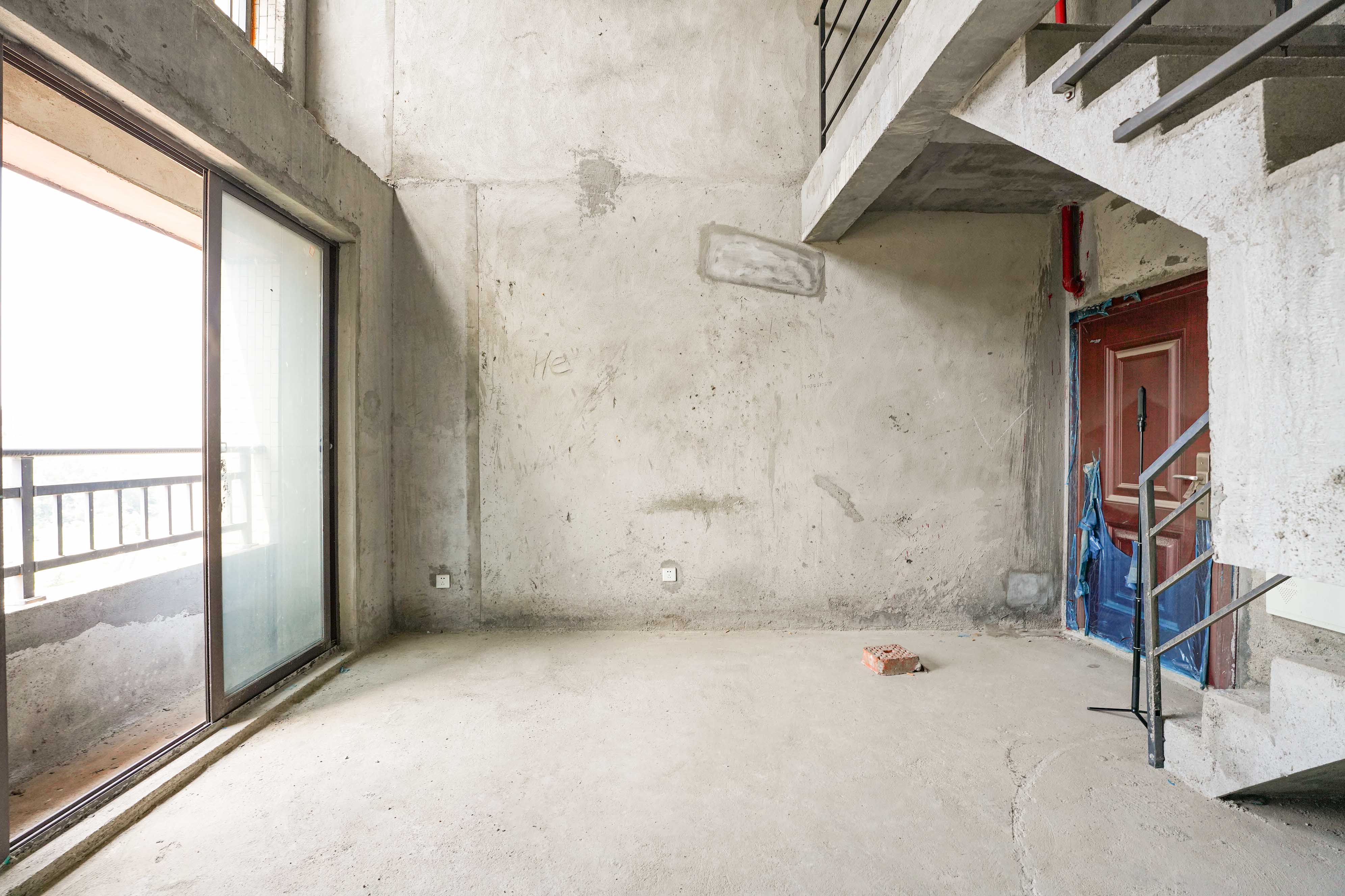 橘郡礼顿山 3室2厅1卫 40.0万 橘郡礼顿山 3室2厅1卫 40.0万客厅