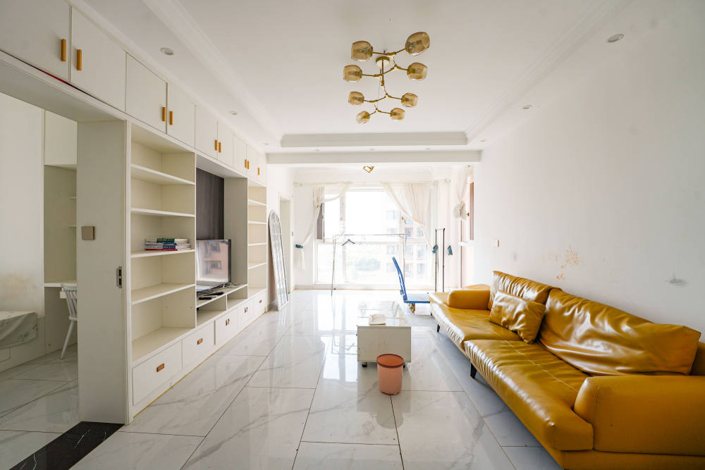 丽发新城  3室2厅1卫    60.8万