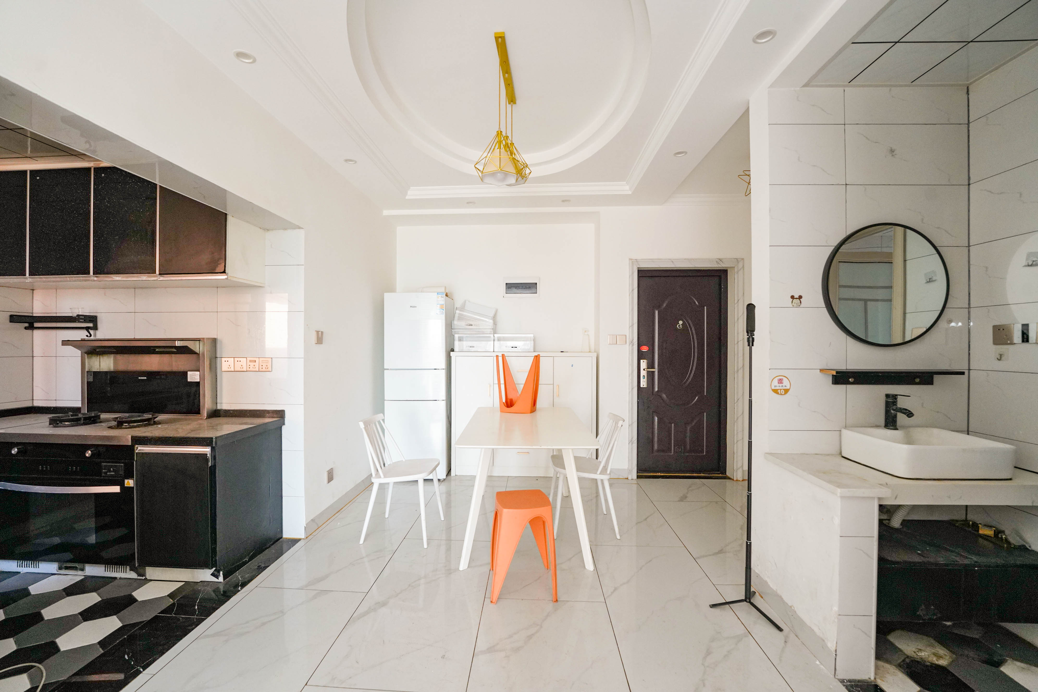 丽发新城  3室2厅1卫    66.0万 丽发新城  3室2厅1卫    66.0万客厅