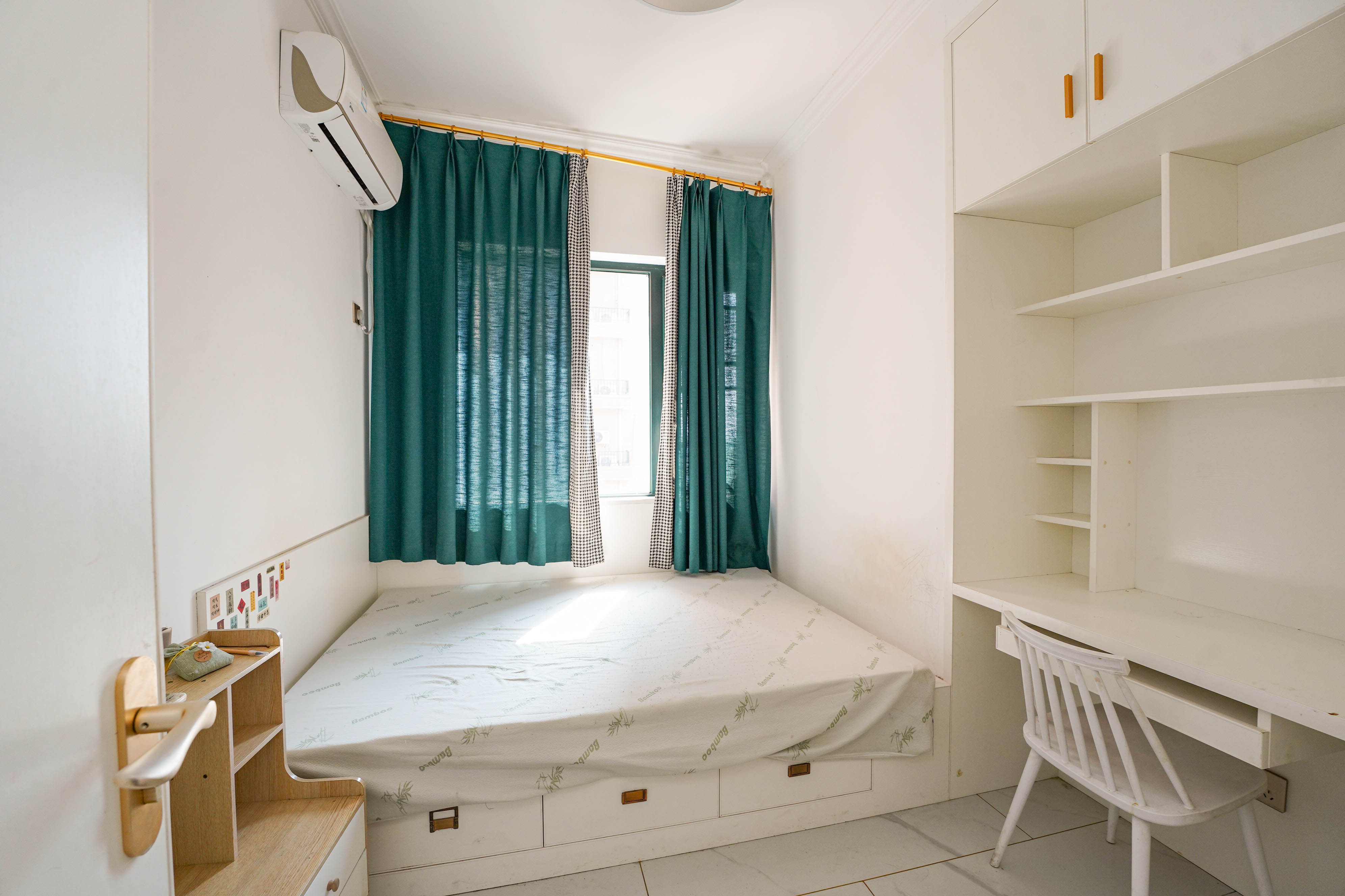 丽发新城  3室2厅1卫    66.0万 丽发新城  3室2厅1卫    66.0万卧室