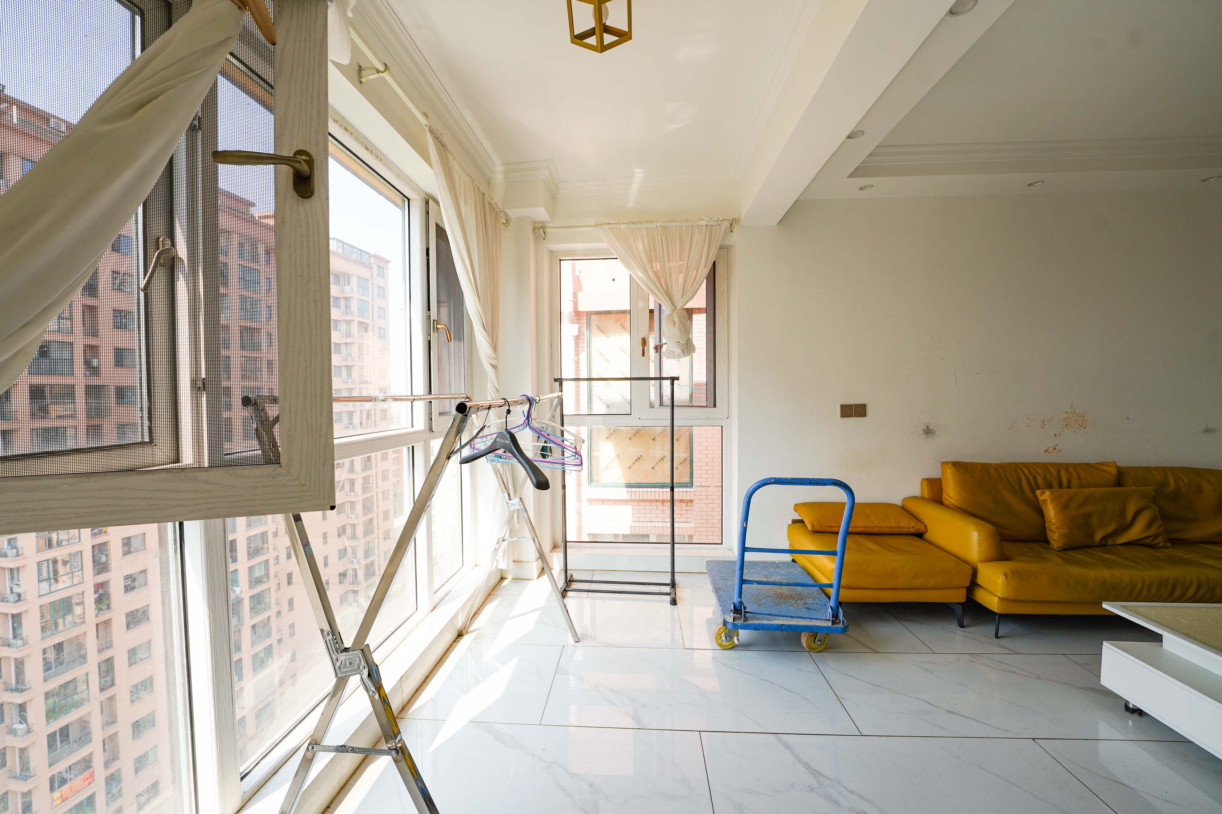 丽发新城  3室2厅1卫    66.0万 丽发新城  3室2厅1卫    66.0万其他