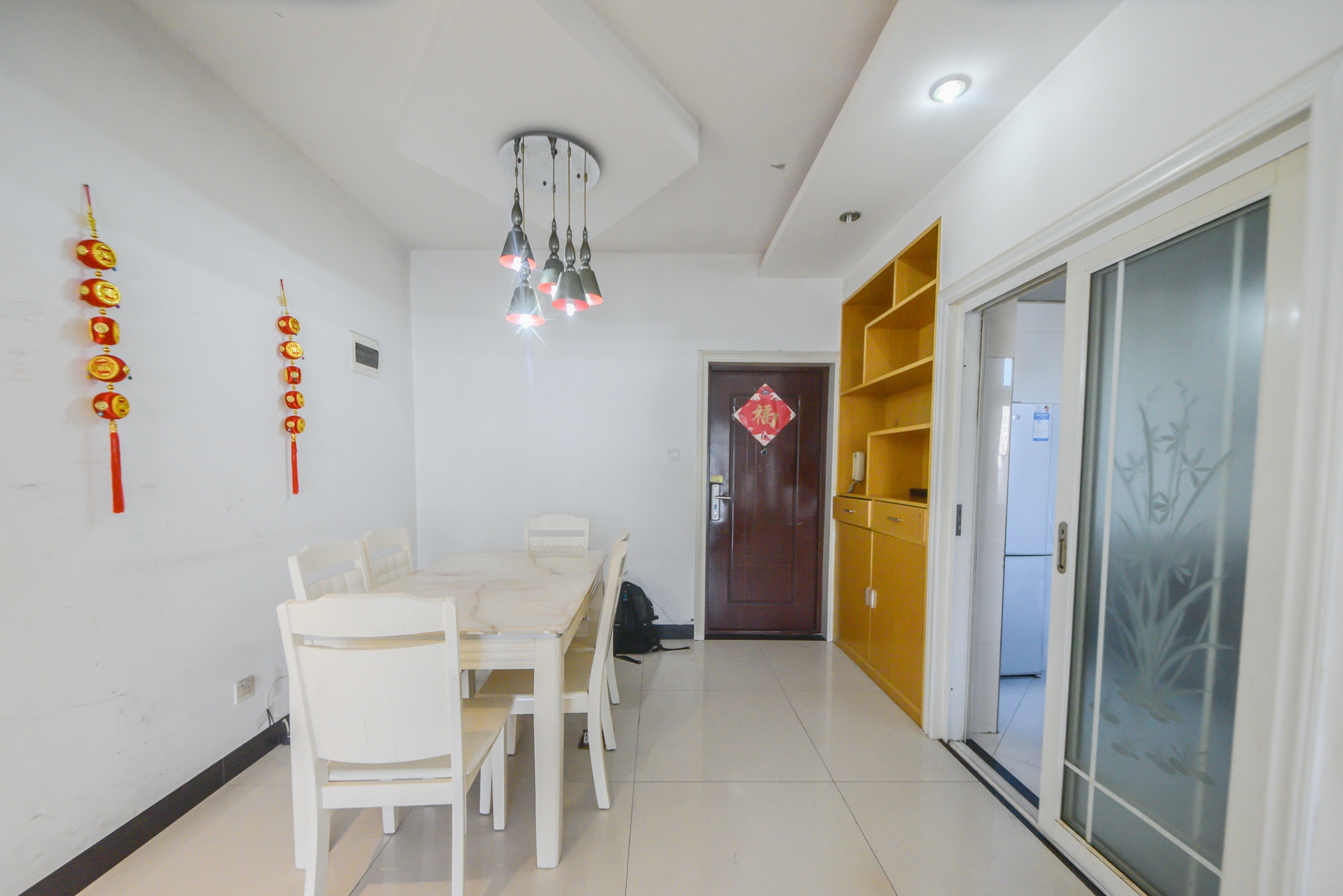 嘉盛华庭(一期、二期、三期) 2室2厅2卫 70.0万 嘉盛华庭(一期、二期、三期) 2室2厅2卫 70.0万客厅