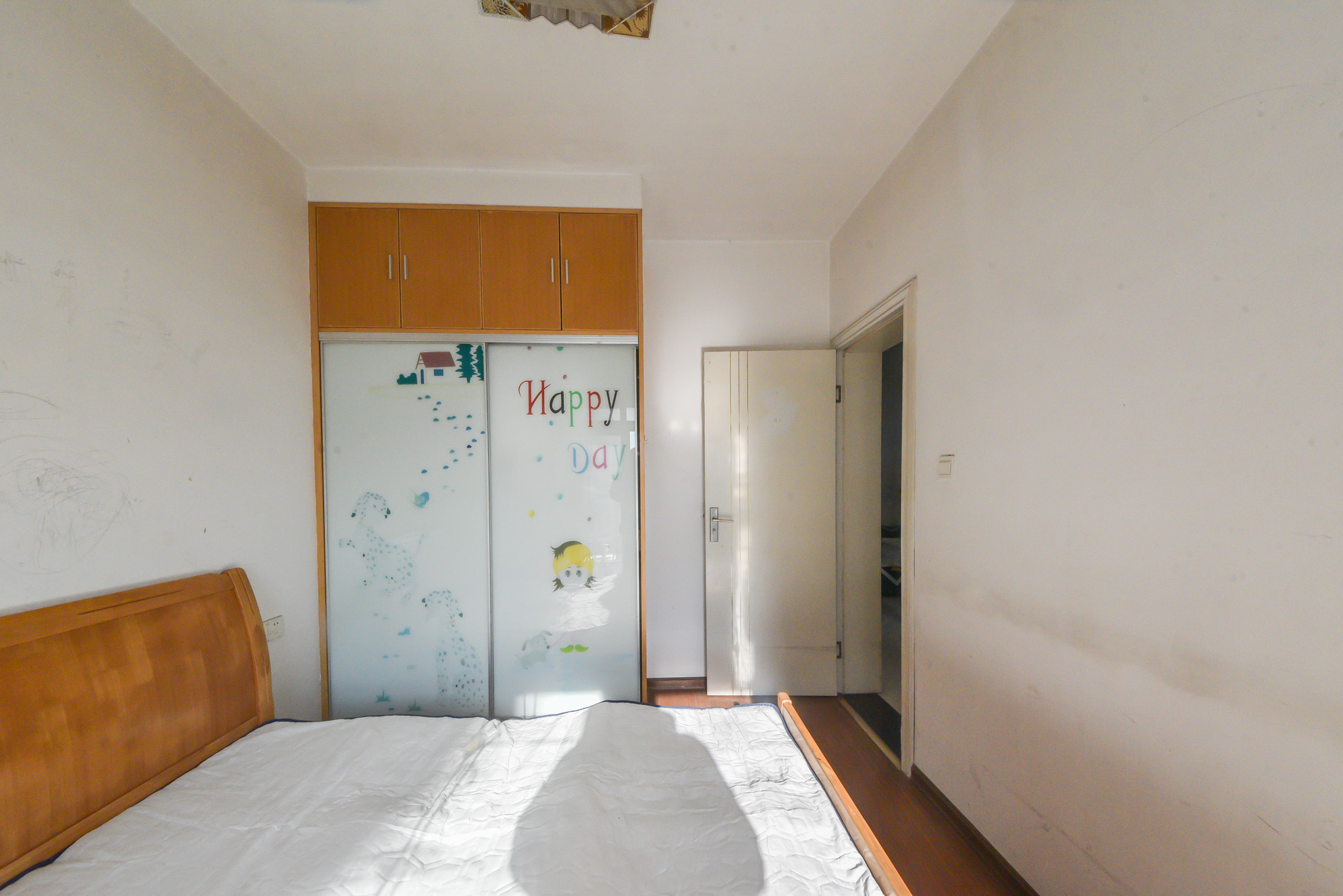 嘉盛华庭(一期、二期、三期) 2室2厅2卫 70.0万 嘉盛华庭(一期、二期、三期) 2室2厅2卫 70.0万卧室