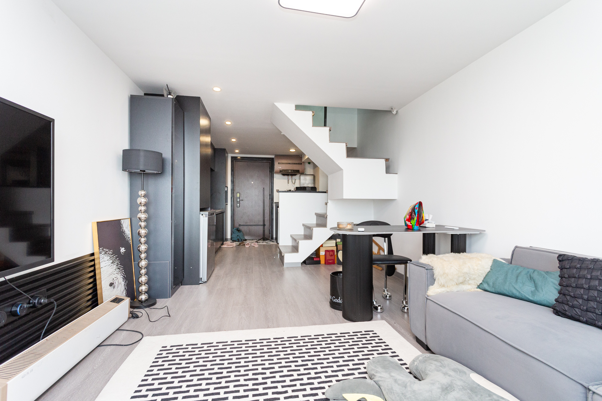 信诚湘江揽月(至善美景大厦) 1室1厅1卫 29.80万 信诚湘江揽月(至善美景大厦) 1室1厅1卫 29.80万客厅