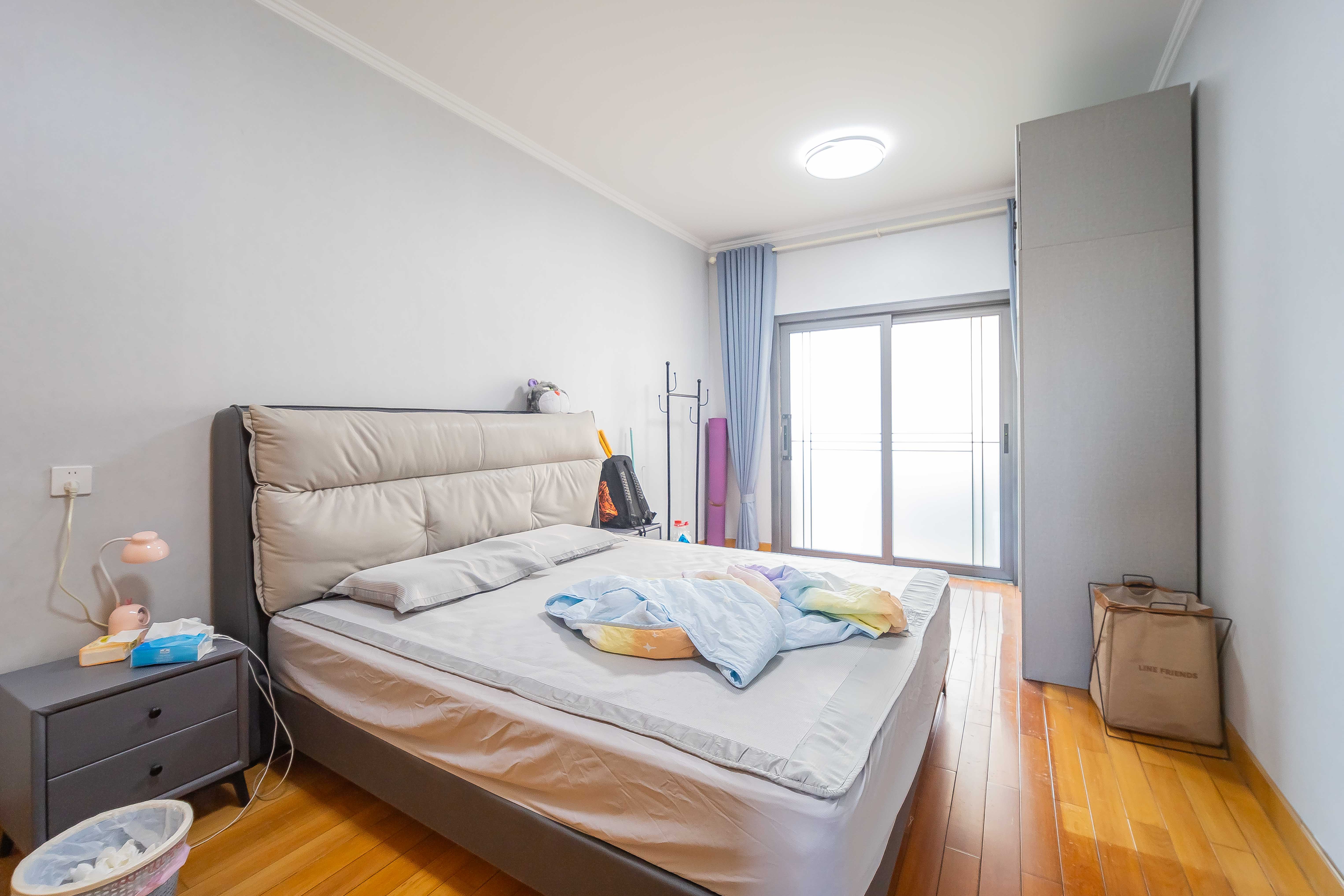 湘农桥社区  4室2厅2卫    320.0万 湘农桥社区  4室2厅2卫    320.0万卧室