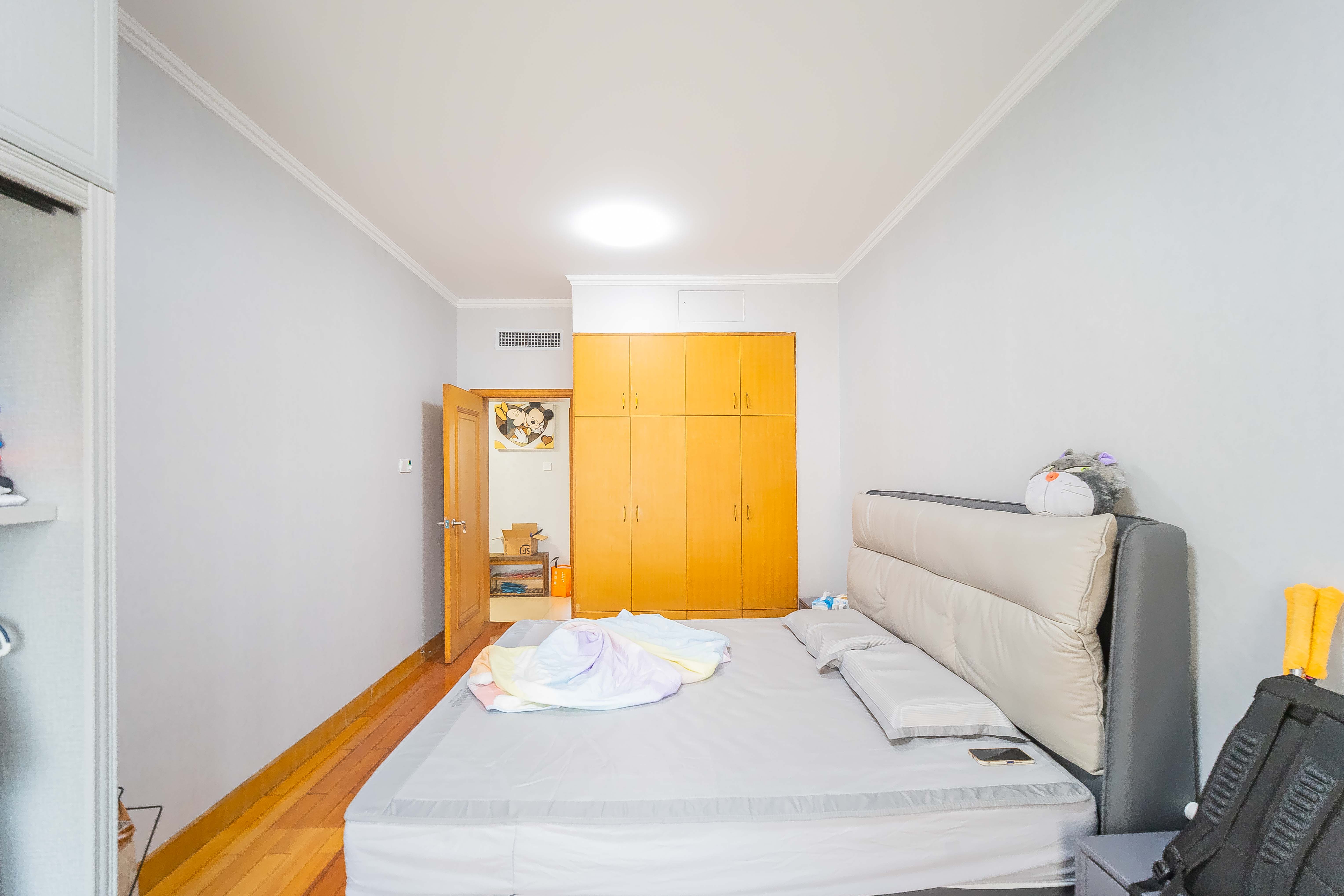 湘农桥社区  4室2厅2卫    320.0万 湘农桥社区  4室2厅2卫    320.0万卧室