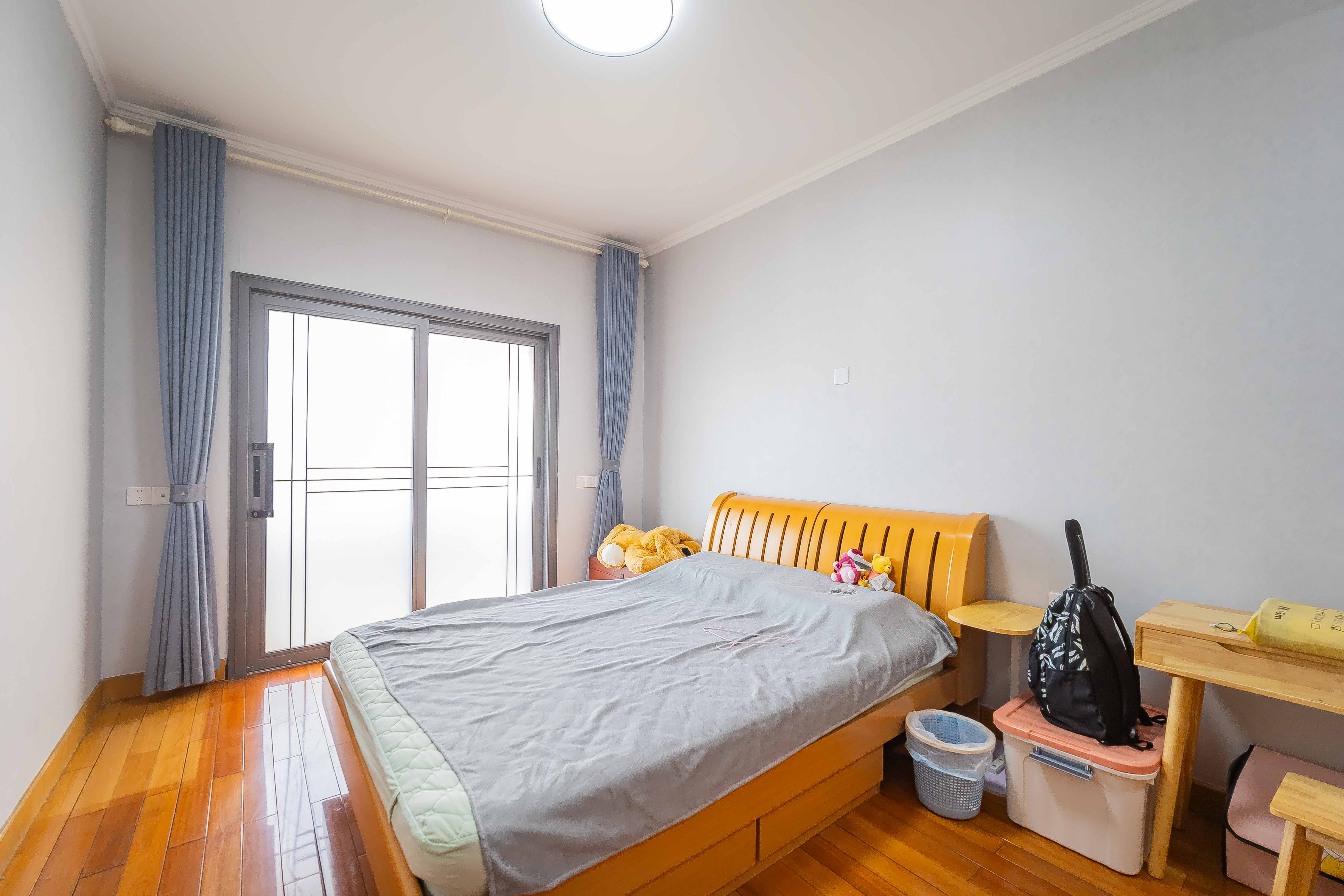 湘农桥社区  4室2厅2卫    320.0万 湘农桥社区  4室2厅2卫    320.0万卧室