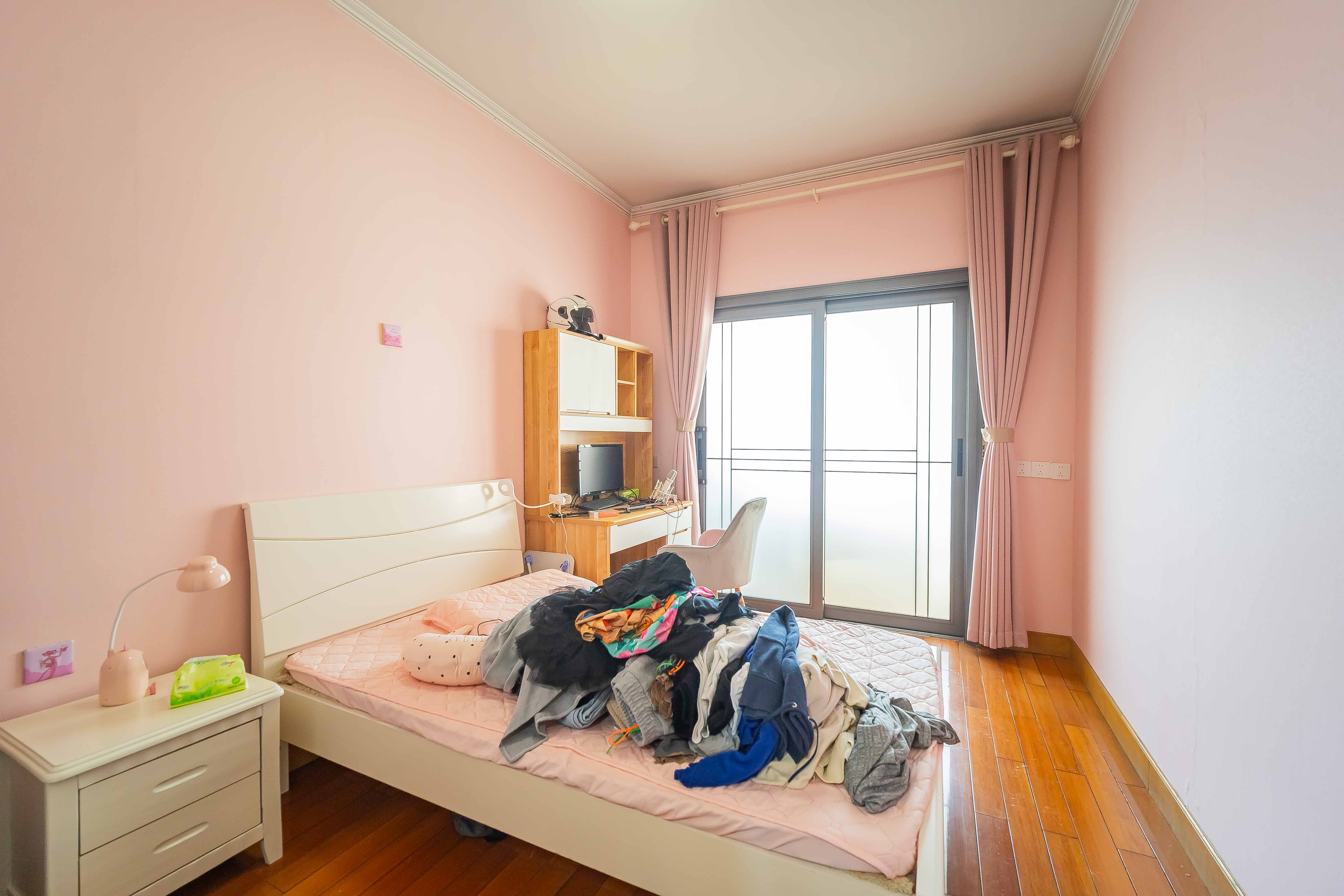 湘农桥社区  4室2厅2卫    320.0万 湘农桥社区  4室2厅2卫    320.0万卧室