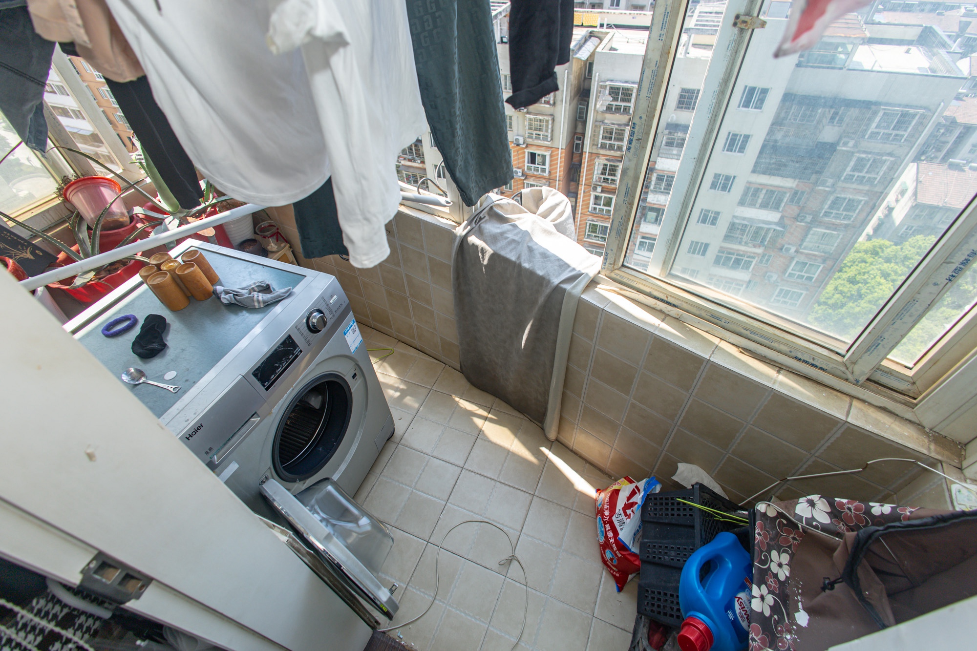 楚天家园  3室2厅2卫    69.8万 楚天家园  3室2厅2卫    69.8万阳台