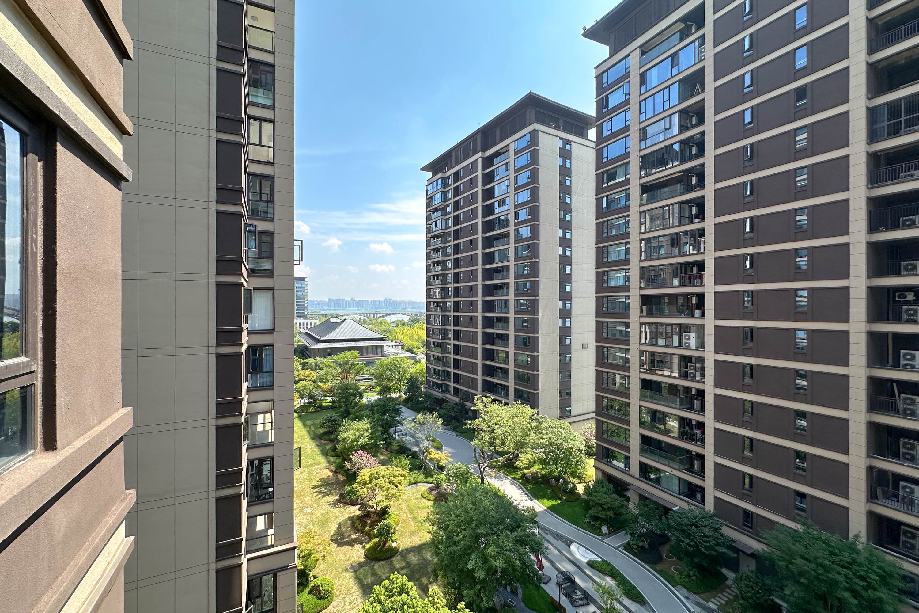 建发电建江山悦  4室2厅3卫   298.00万其他