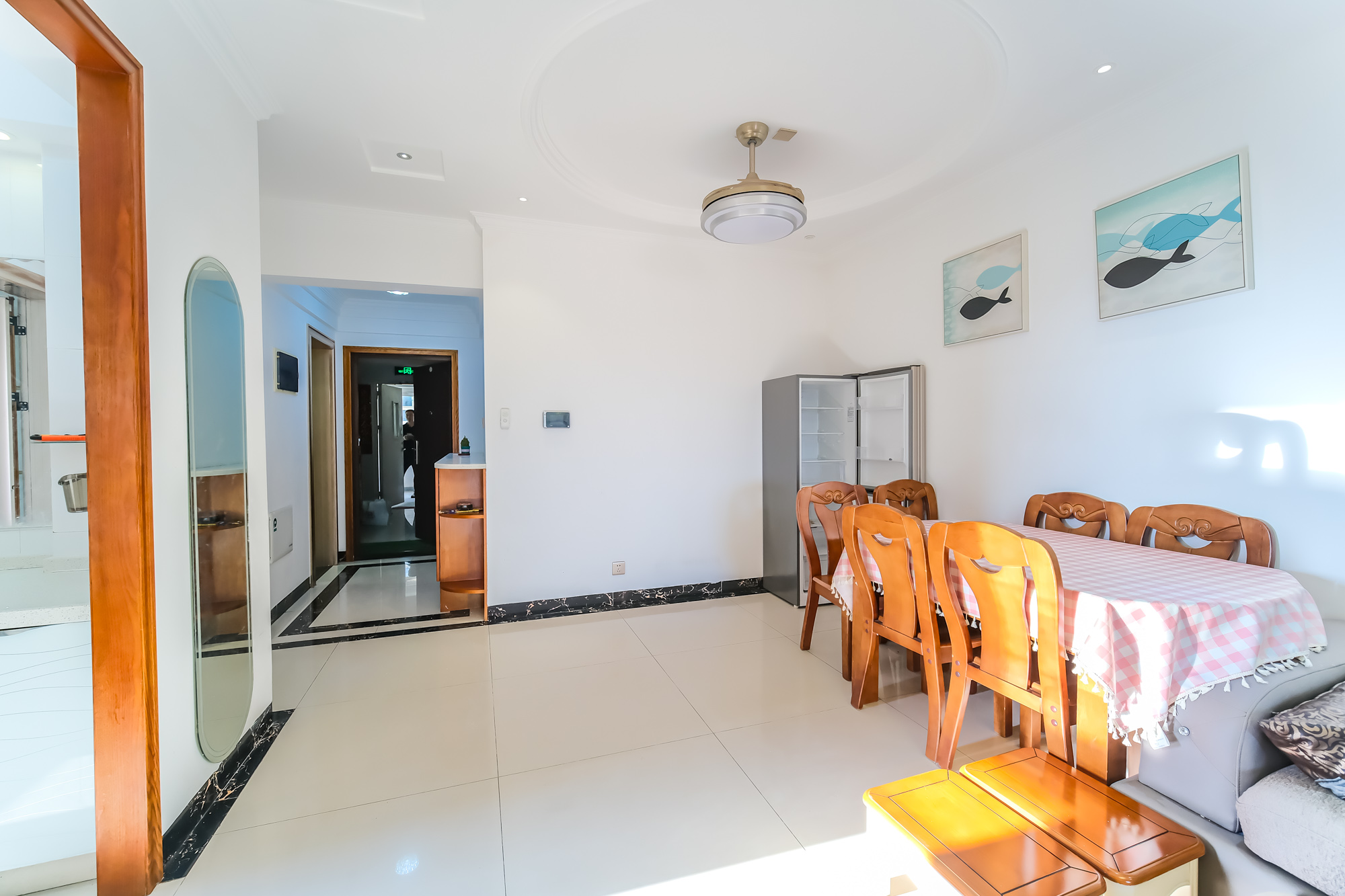 保利香槟国际  3室2厅1卫    71.8万 保利香槟国际  3室2厅1卫    71.8万客厅