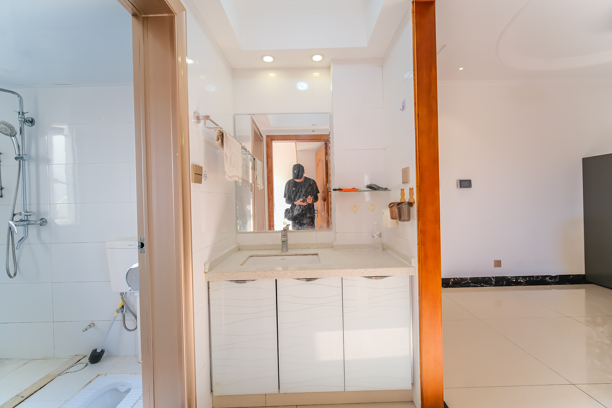 保利香槟国际  3室2厅1卫    71.8万 保利香槟国际  3室2厅1卫    71.8万卫生间