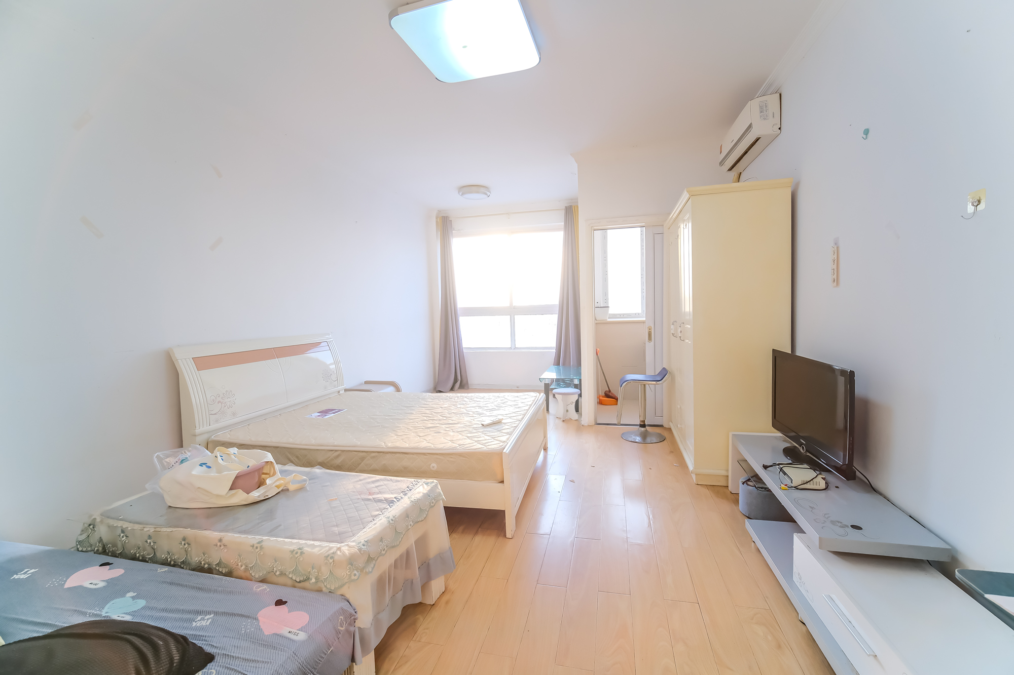 月亮湾草莓街区一、二期  1室1厅1卫   22.00万