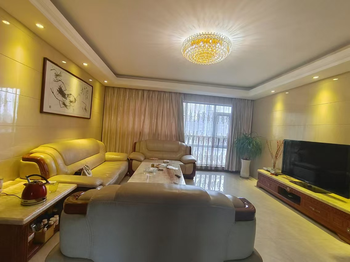 流金岁月-华晨国际 5室2厅2卫 120.0万 流金岁月-华晨国际 5室2厅2卫 120.0万室内图