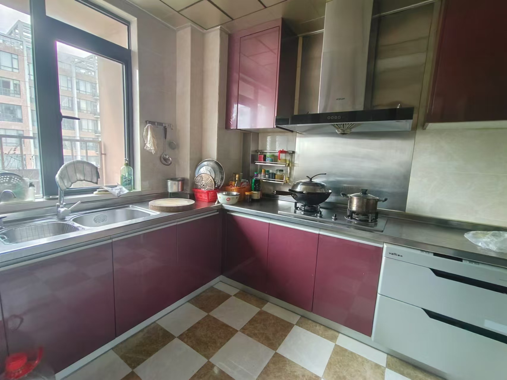 流金岁月-华晨国际 5室2厅2卫 120.0万 流金岁月-华晨国际 5室2厅2卫 120.0万室内图