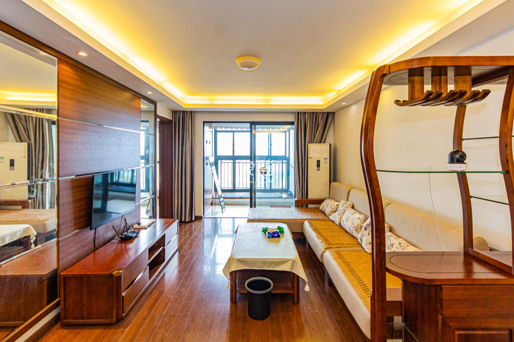 万科城  3室2厅1卫    80.0万