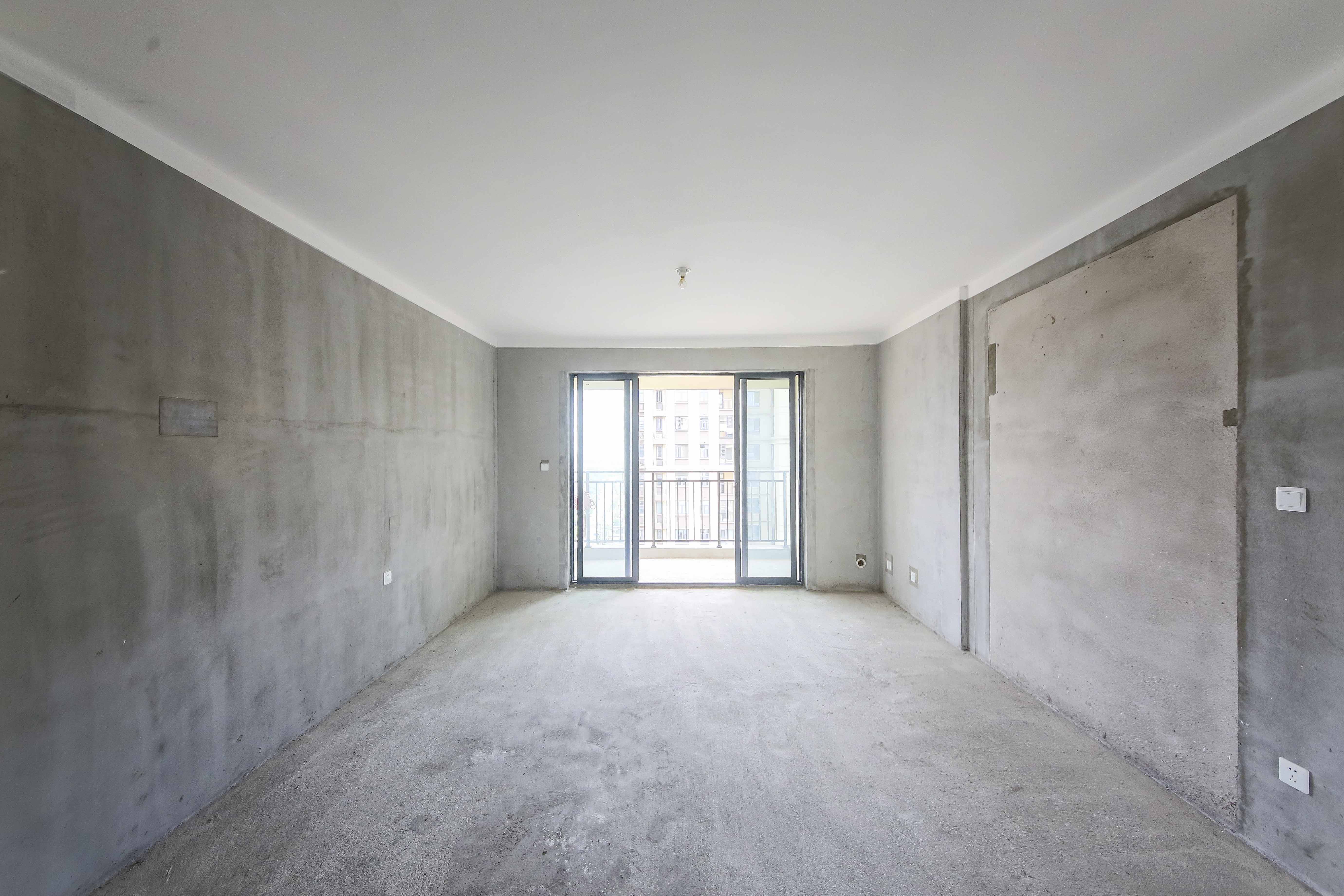 中建钰和城  4室2厅2卫   195.00万