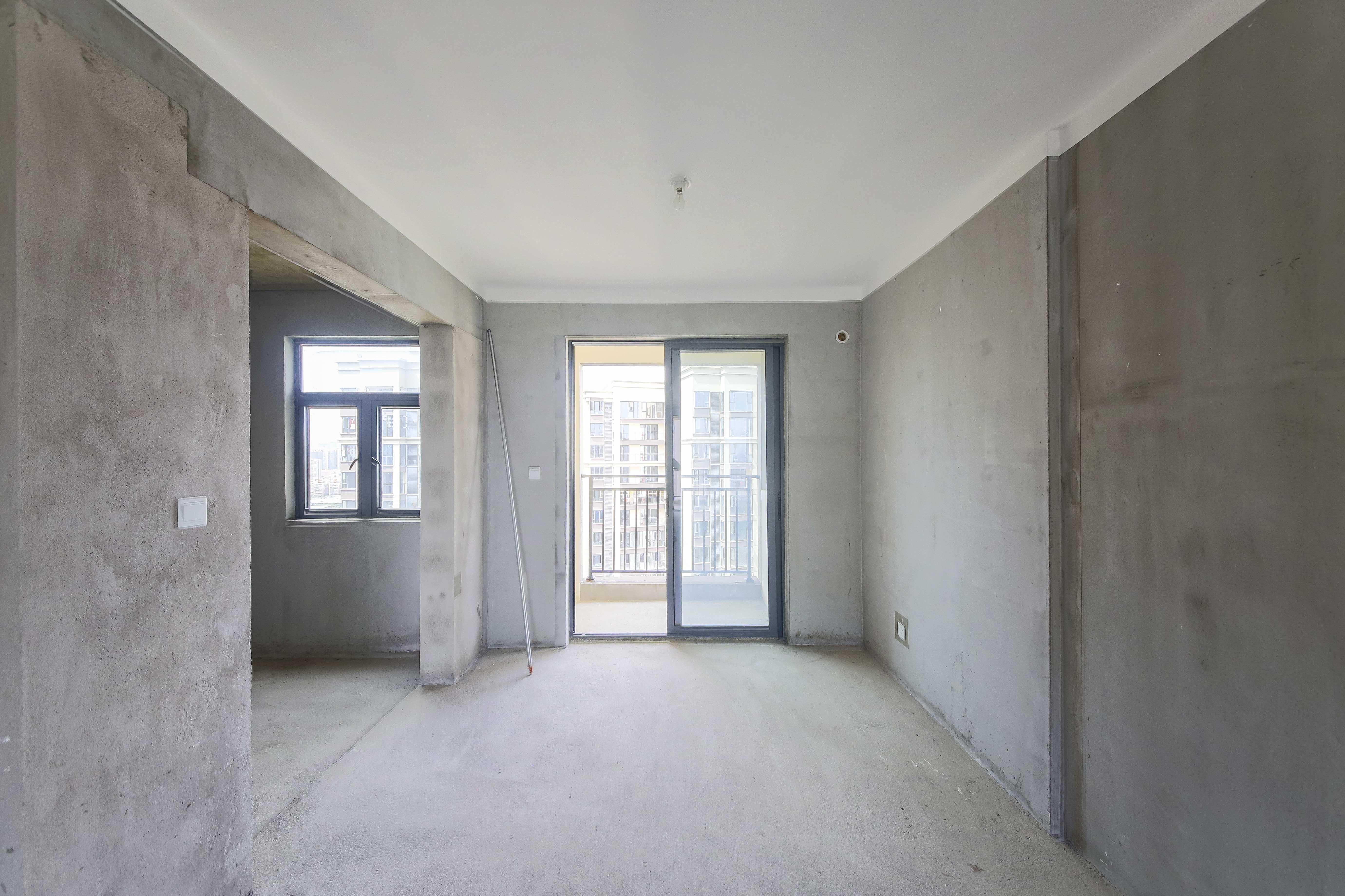 中建钰和城  4室2厅2卫   185.00万客厅