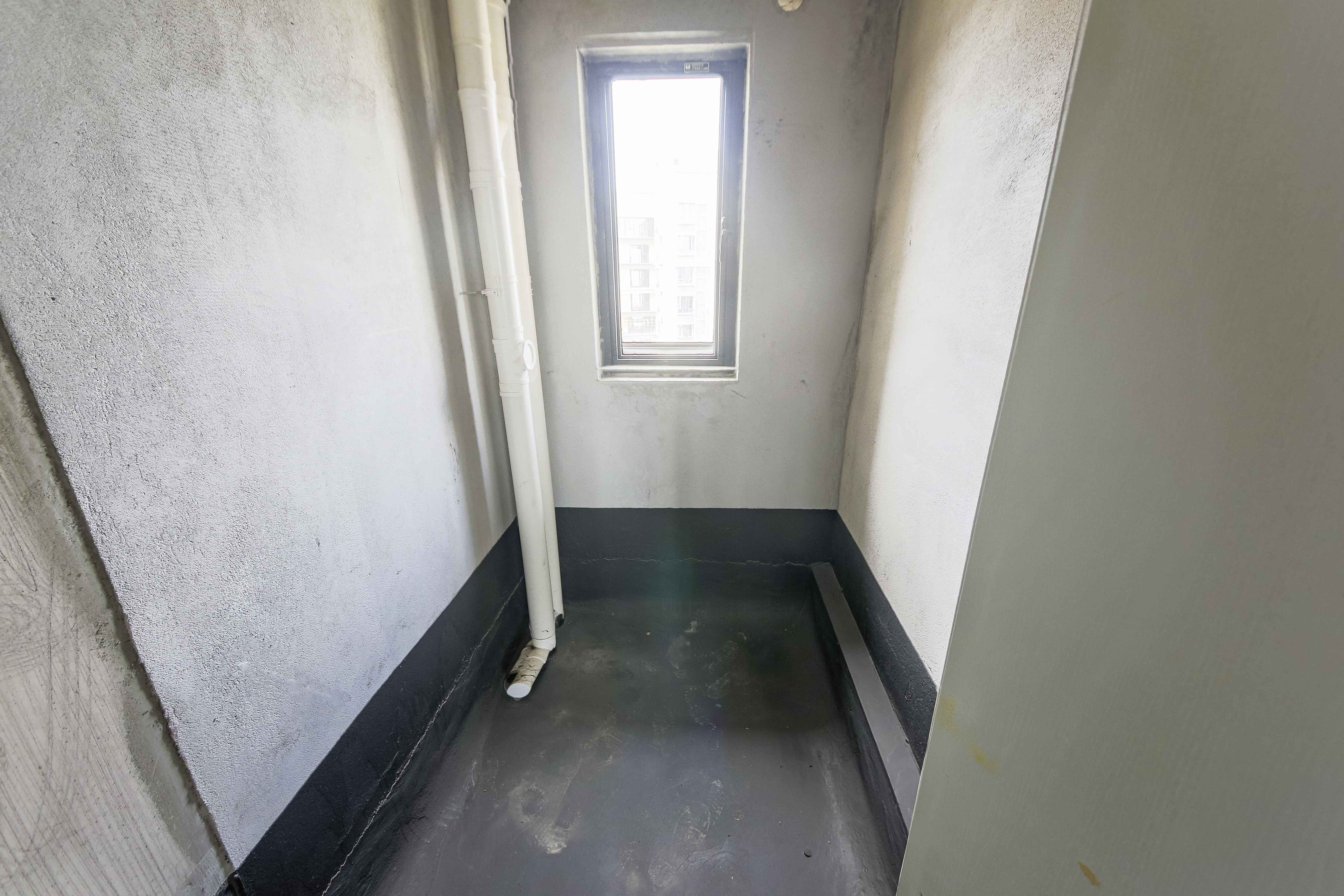 中建钰和城  4室2厅2卫   185.00万卫生间