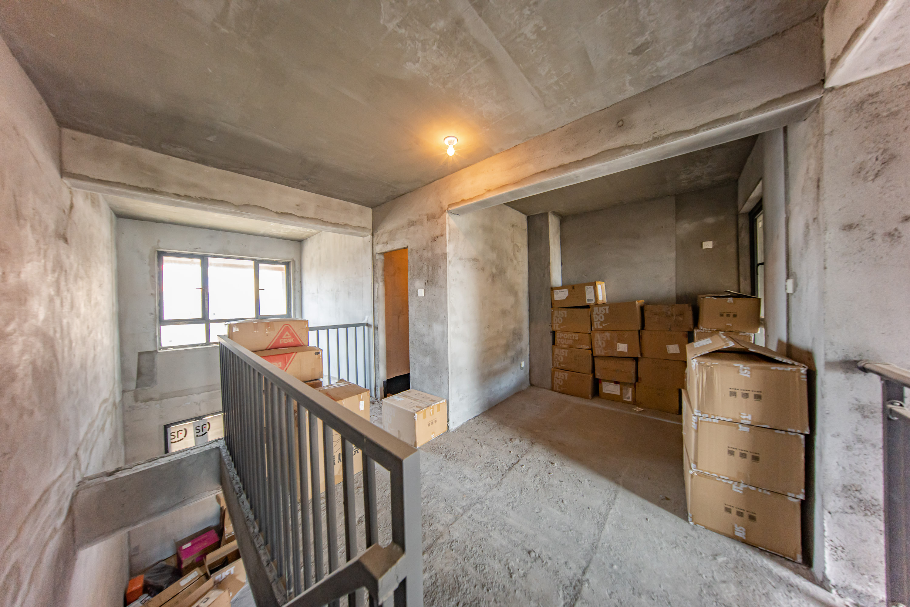 邦盛水岸御园  3室2厅2卫   65.00万卧室