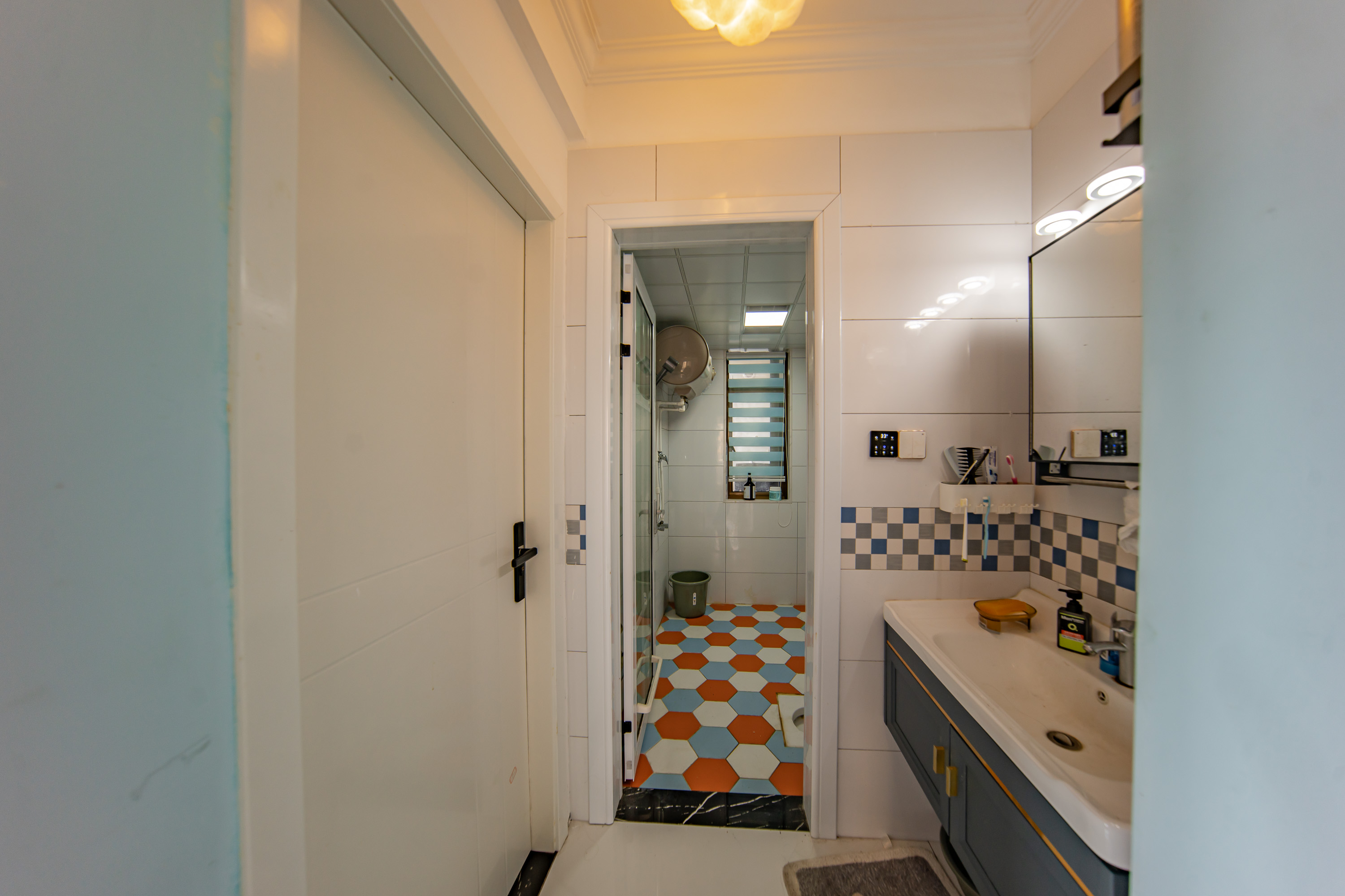 江山帝景哈佛  3室2厅1卫    92.5万卫生间