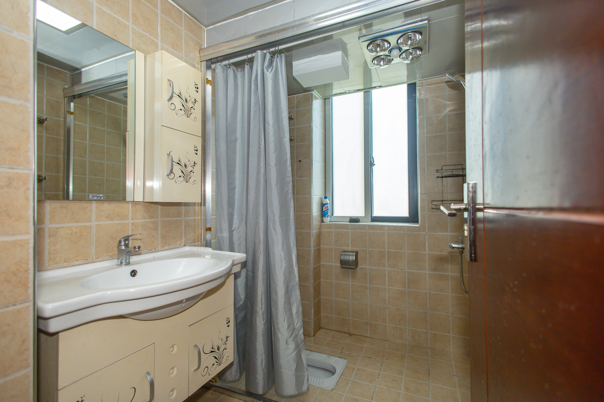 尚都花园城 2室2厅1卫 42.8万 尚都花园城 2室2厅1卫 42.8万卫生间