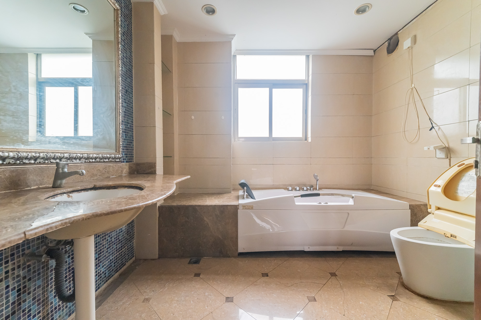 碧桂园威尼斯城  4室3厅4卫    548.0万 碧桂园威尼斯城  4室3厅4卫    548.0万卫生间