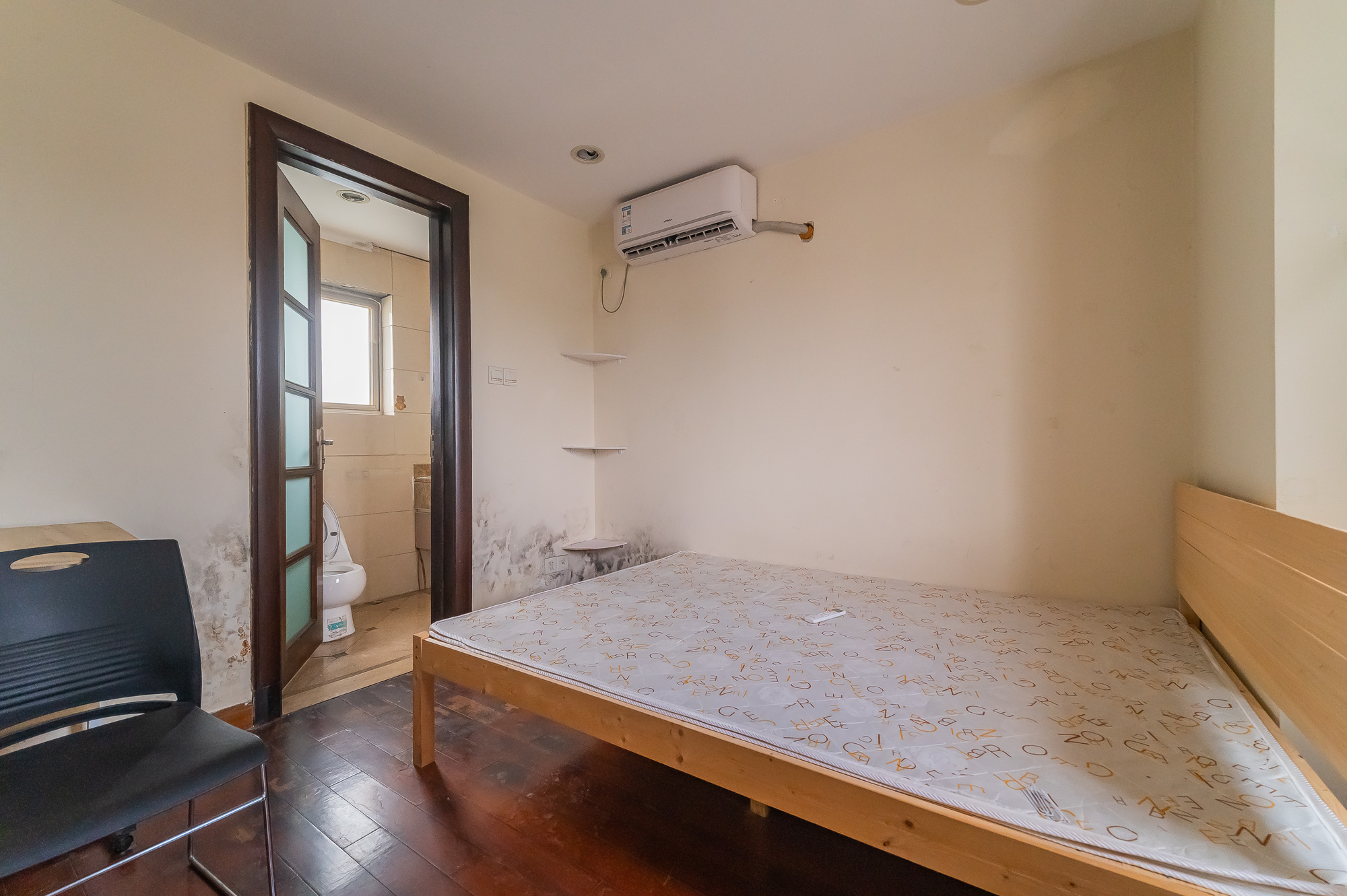 碧桂园威尼斯城  4室3厅4卫    548.0万 碧桂园威尼斯城  4室3厅4卫    548.0万卧室