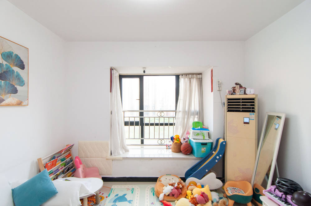 麓谷明珠  2室2厅1卫    78.0万