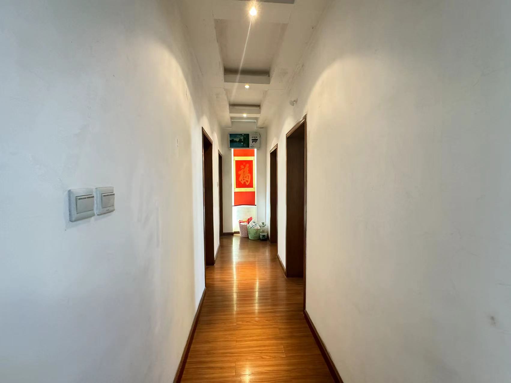 珠江丽园 4室2厅2卫 55.0万 珠江丽园 4室2厅2卫 55.0万室内图