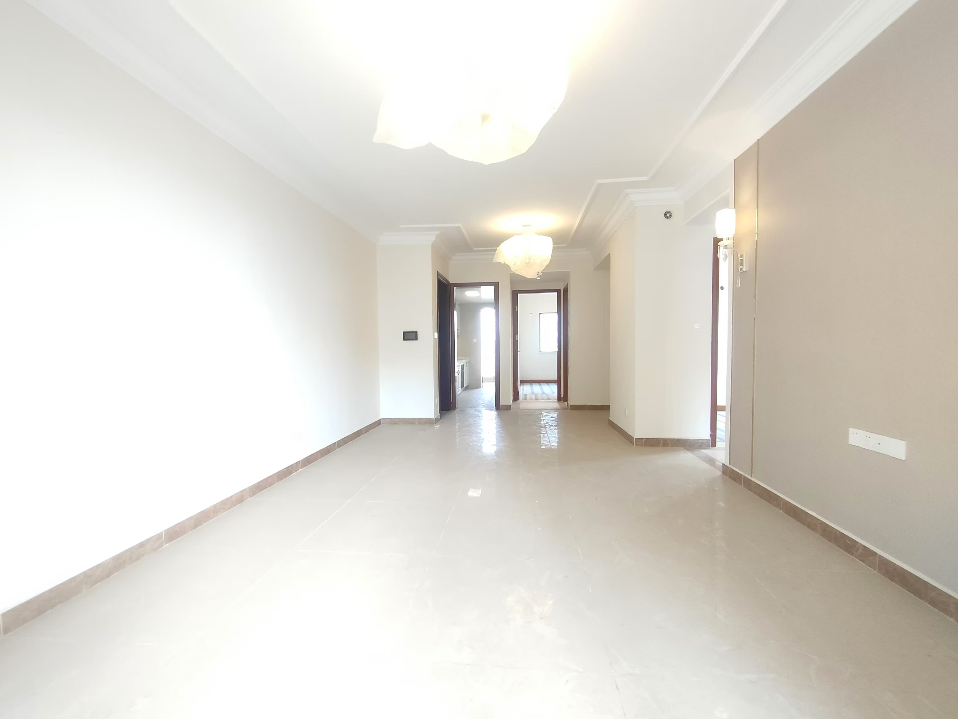 恒大华府 3室2厅2卫 73.8万 恒大华府 3室2厅2卫 73.8万室内图