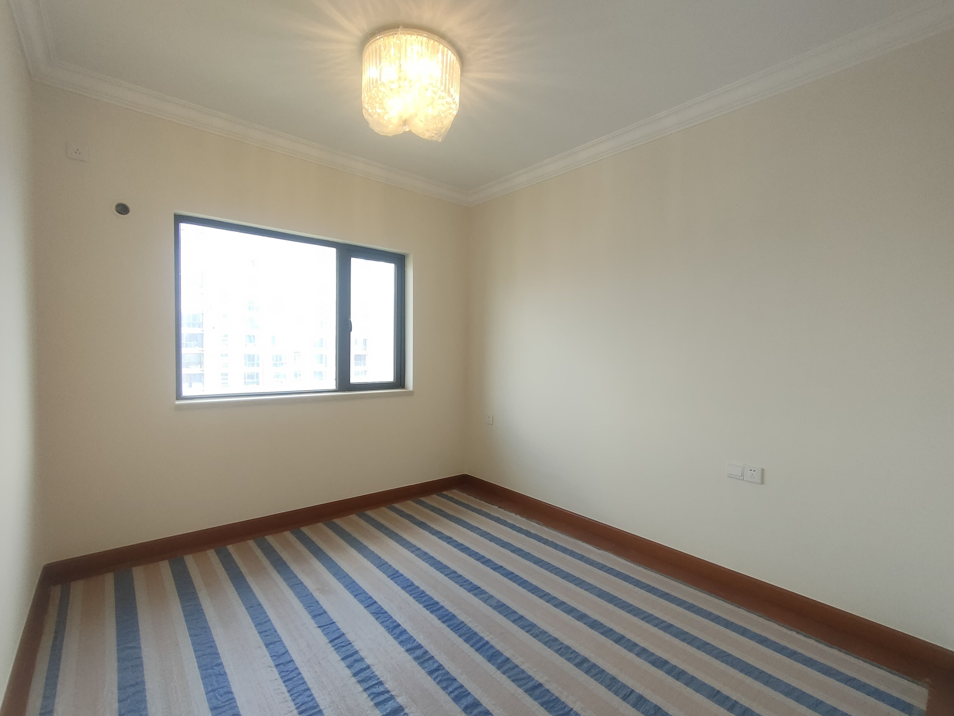 恒大华府 3室2厅2卫 73.8万 恒大华府 3室2厅2卫 73.8万室内图