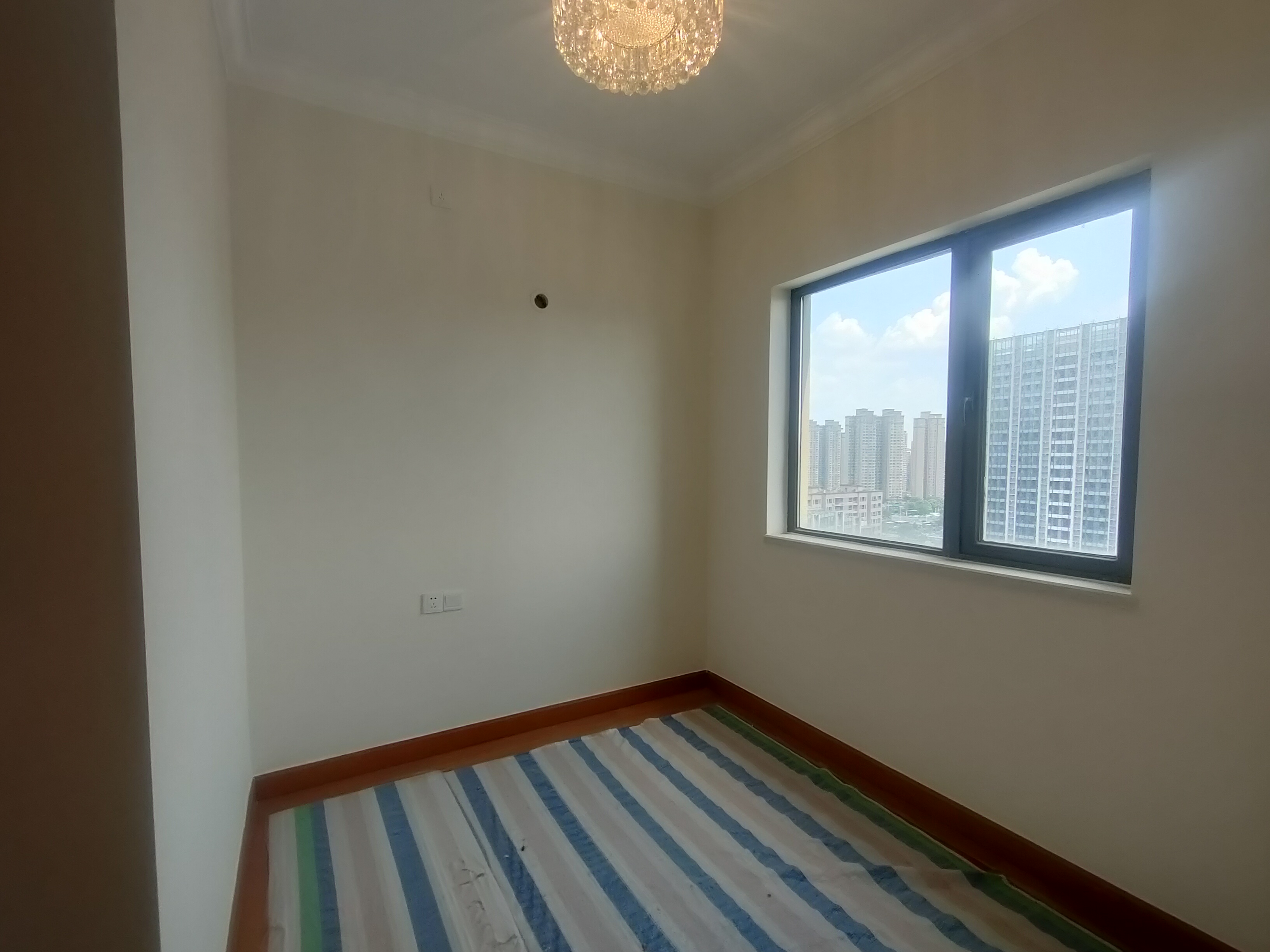 恒大华府 3室2厅2卫 73.8万 恒大华府 3室2厅2卫 73.8万室内图