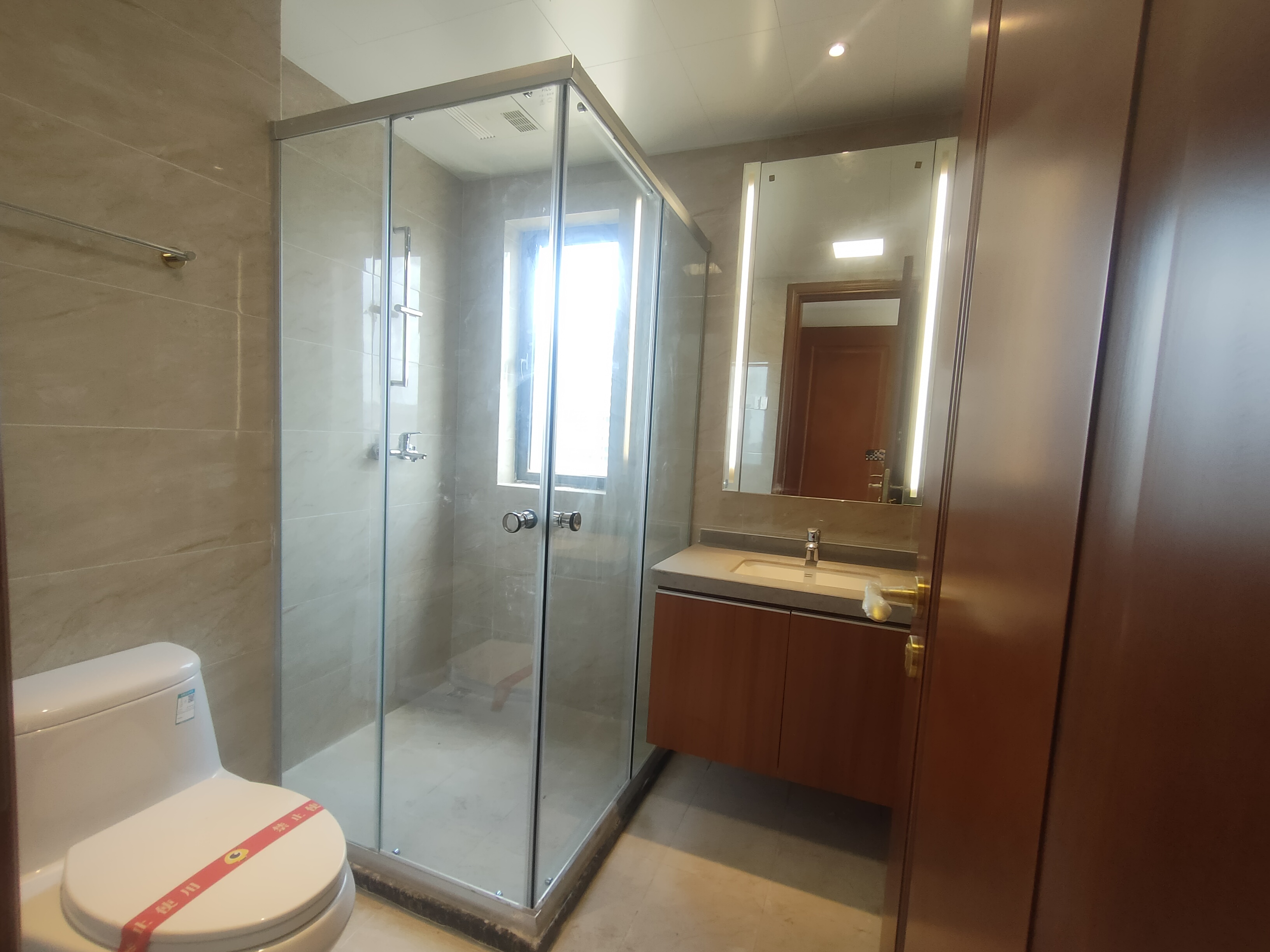 恒大华府 3室2厅2卫 73.8万 恒大华府 3室2厅2卫 73.8万室内图