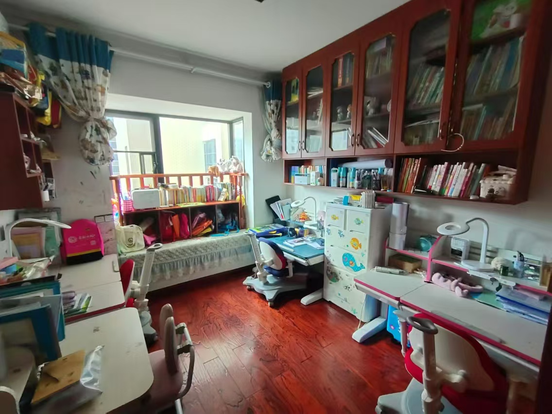 龙腾国际 0室0厅0卫 100.0万 龙腾国际 0室0厅0卫 100.0万室内图